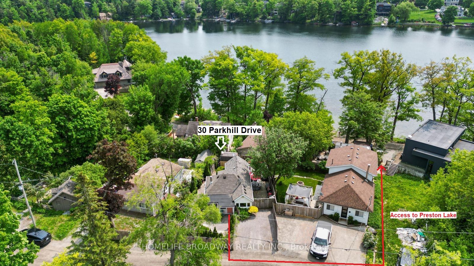 30 Parkhill Drive, Whitchurch-Stouffville, ON L4A 2G1 photo 3