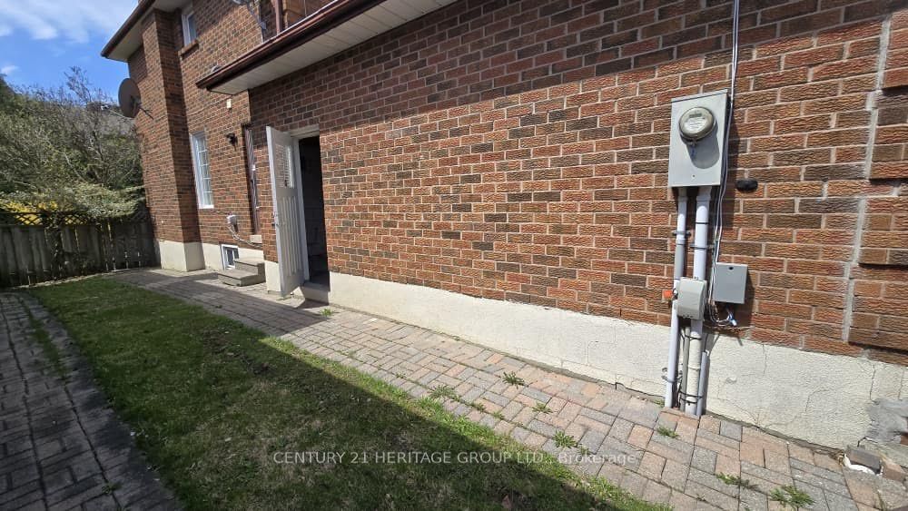 9 Addison Street Bsmt, Richmond Hill, ON L4C 7M2 photo 3