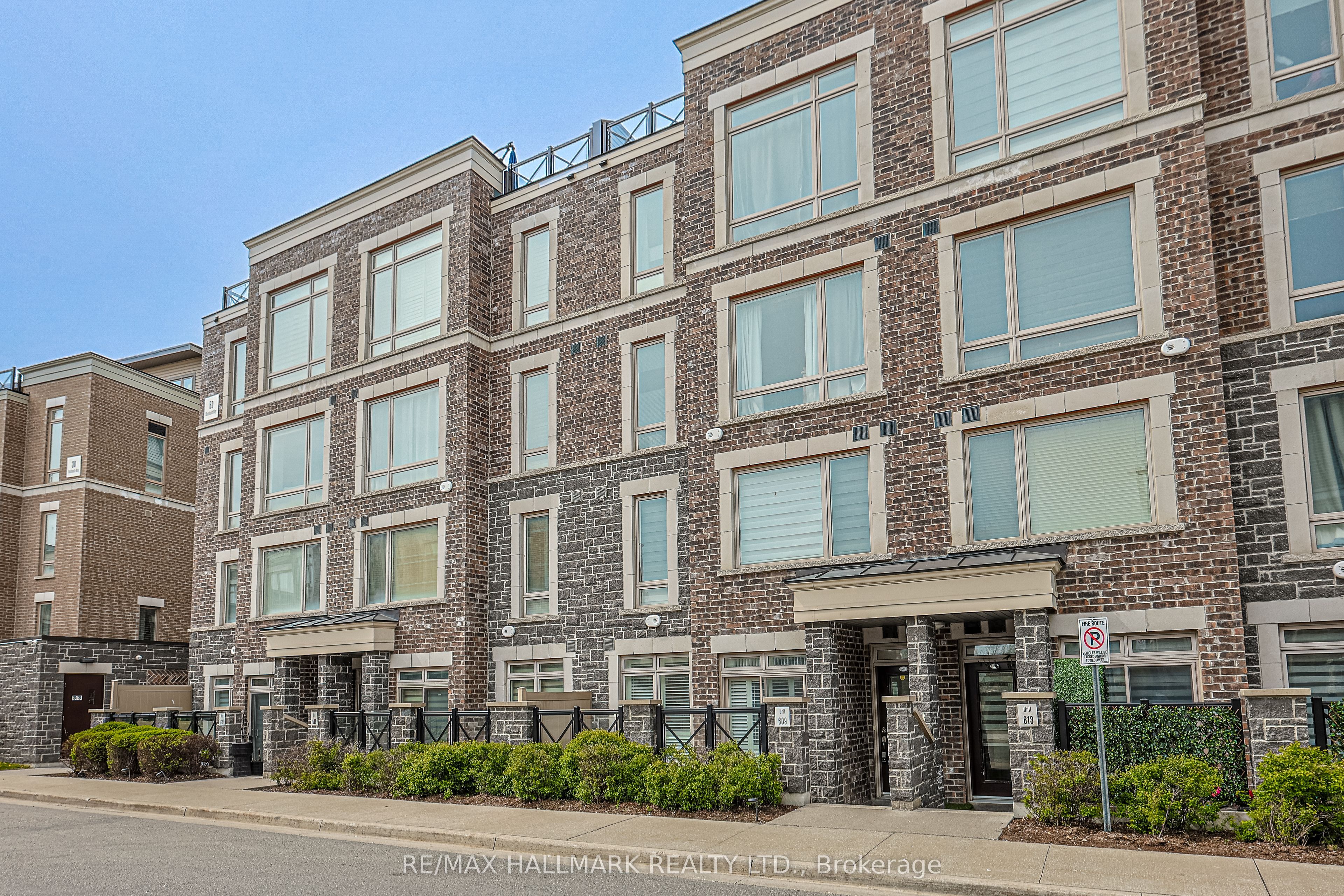 50 Dunsheath Way 609, Markham, ON L6B 1N3 photo 2