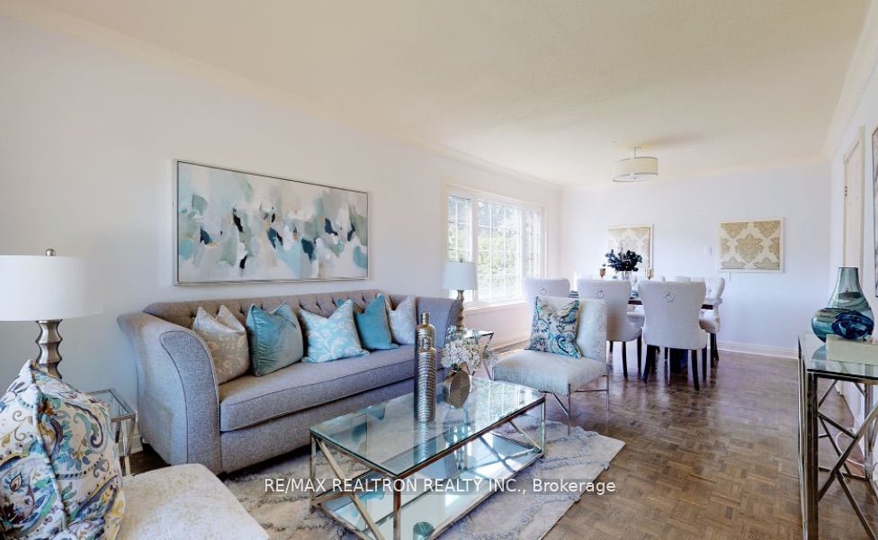 38 Chant Crescent, Markham, ON L3R 1Y8 photo 4