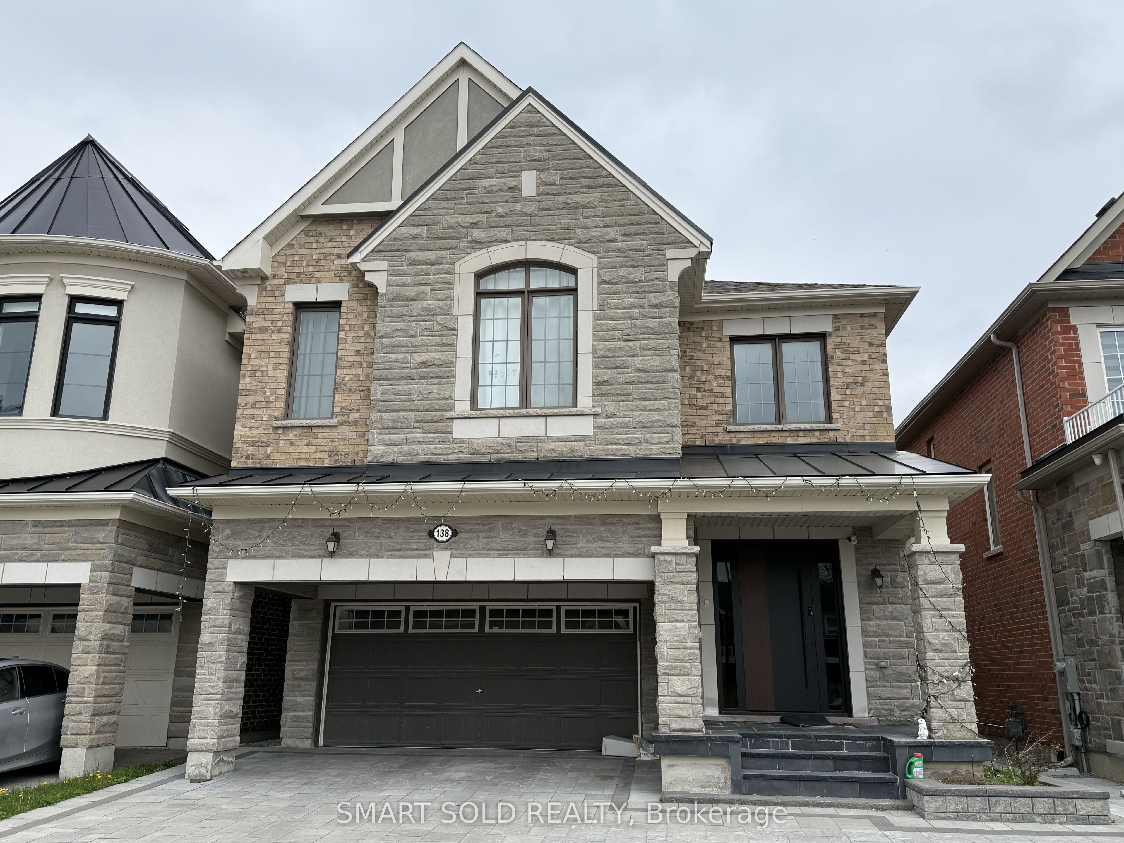 138 William F Bell Parkway, Richmond Hill, ON L4S 0L7
