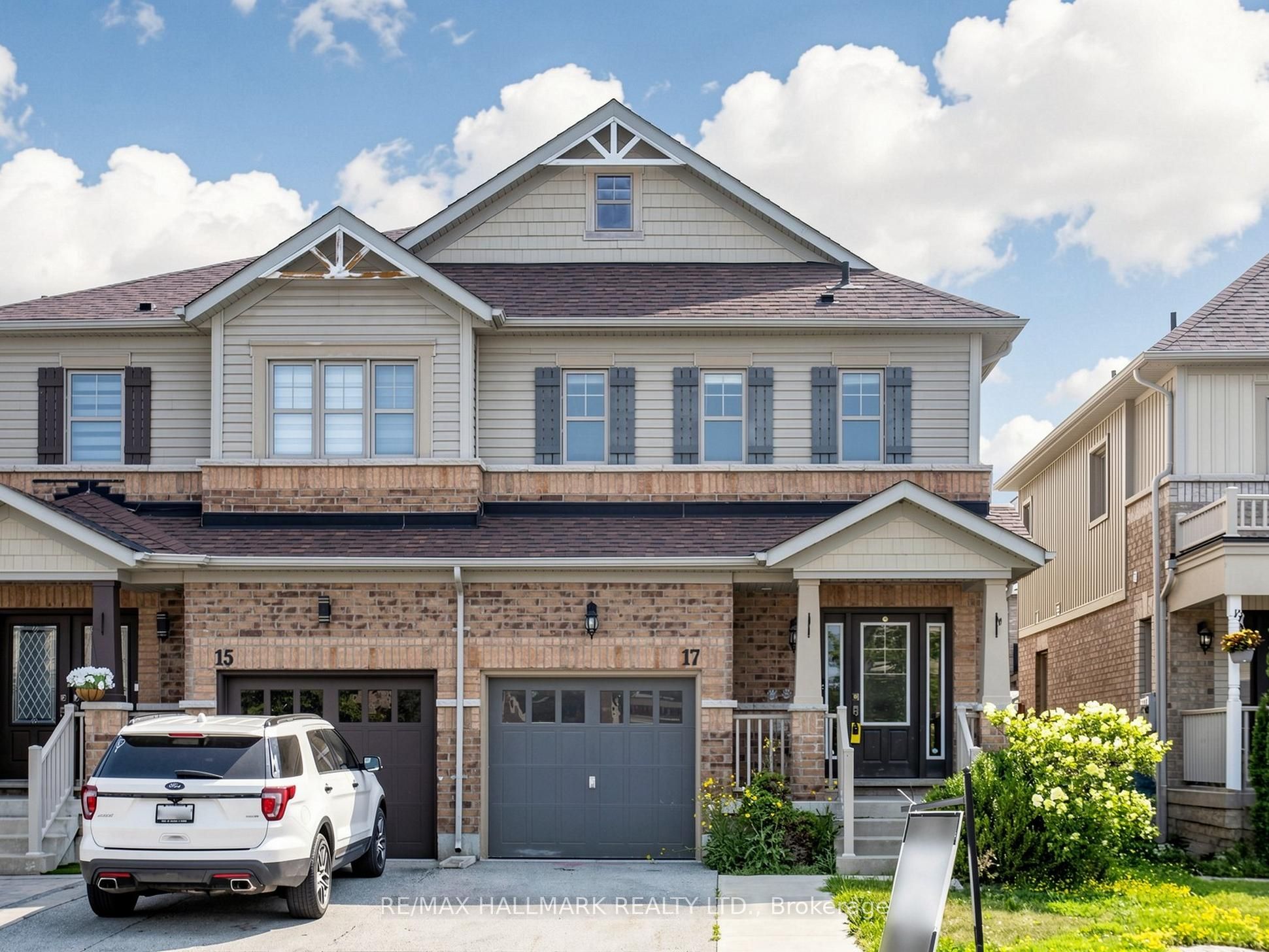 17 Hoard Avenue S, New Tecumseth, ON L9R 0M4 photo 2