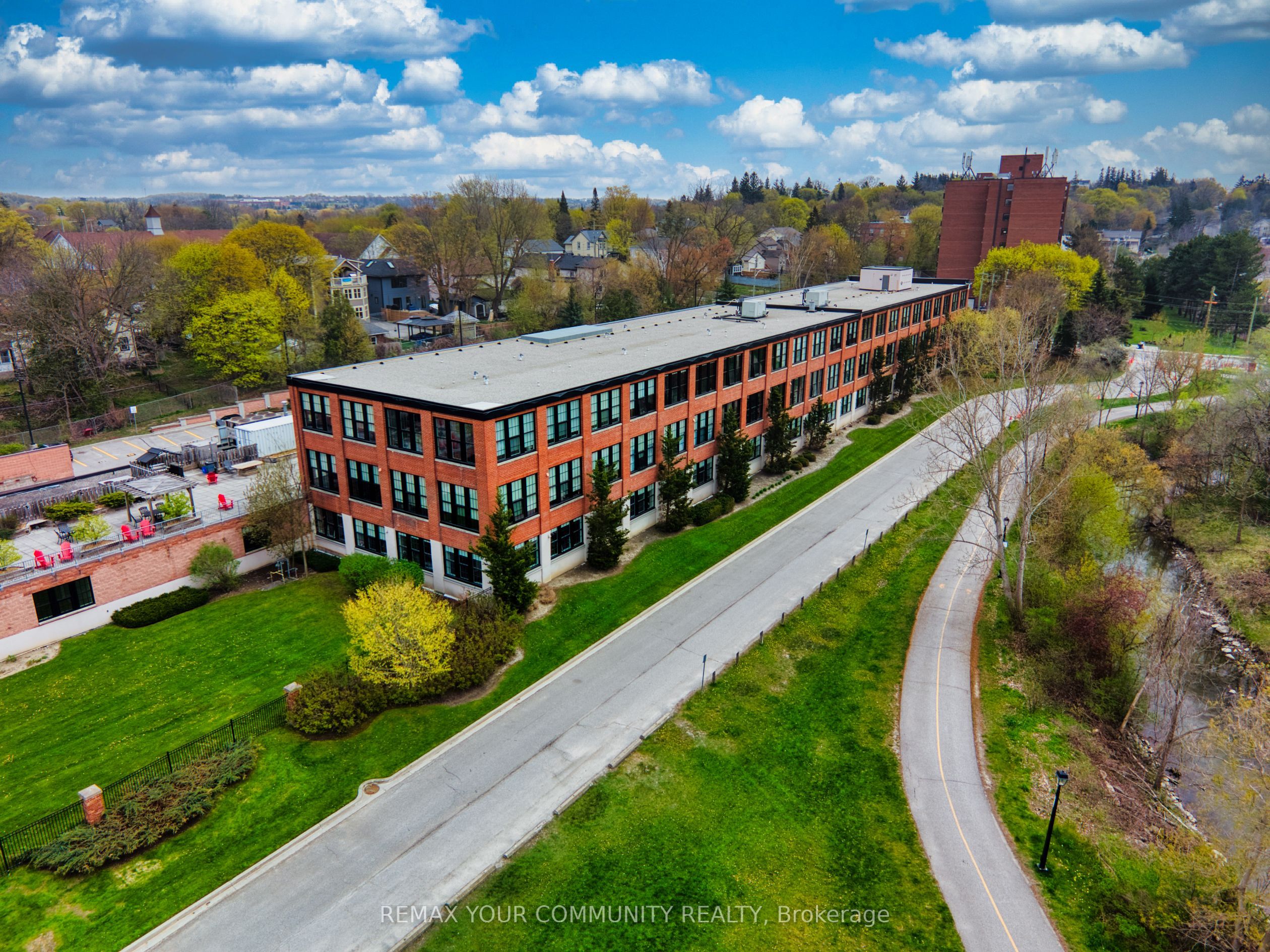 543 Timothy Street 302, Newmarket, ON L3Y 1R1 photo 3