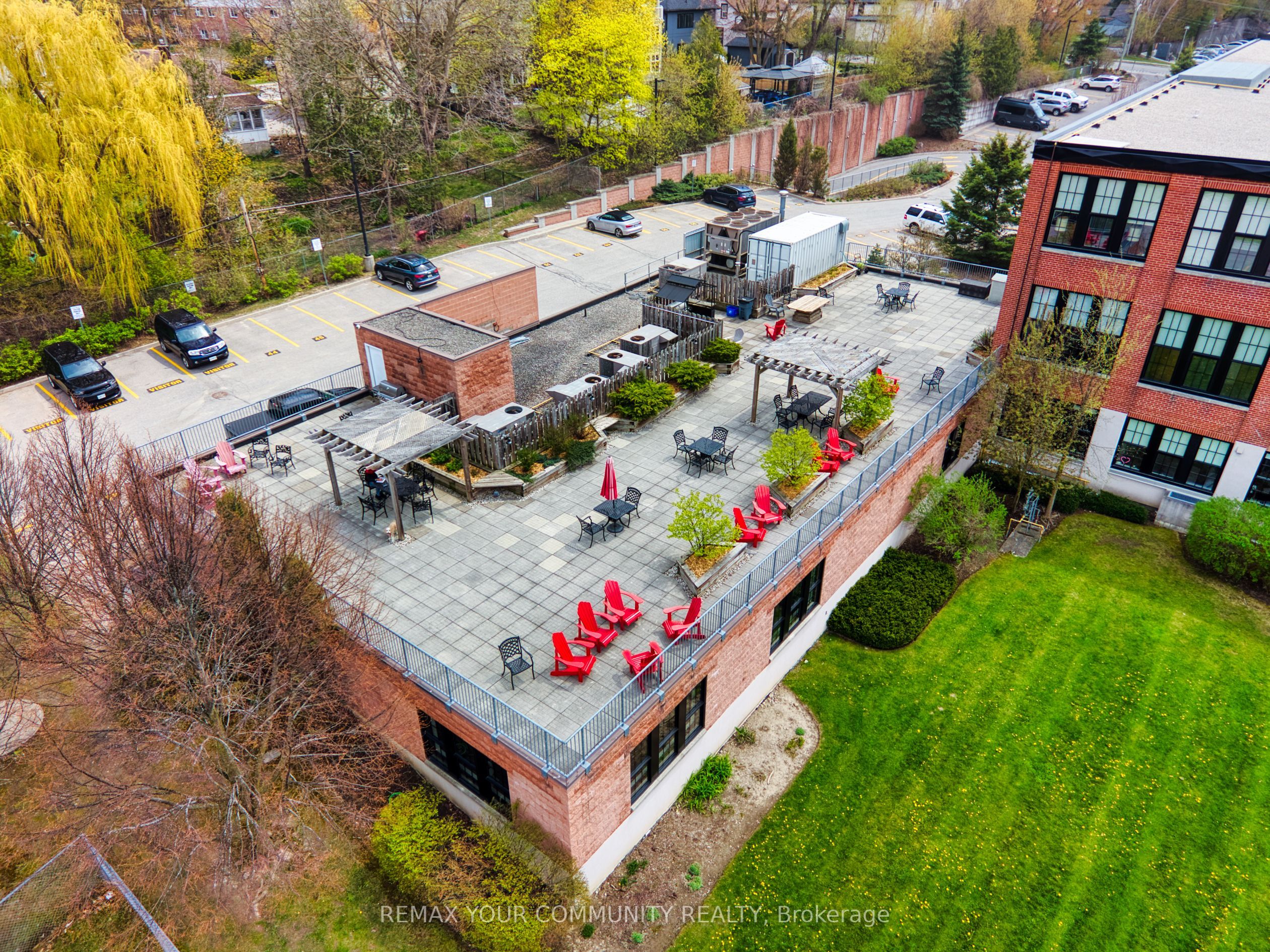 543 Timothy Street 302, Newmarket, ON L3Y 1R1 photo 4