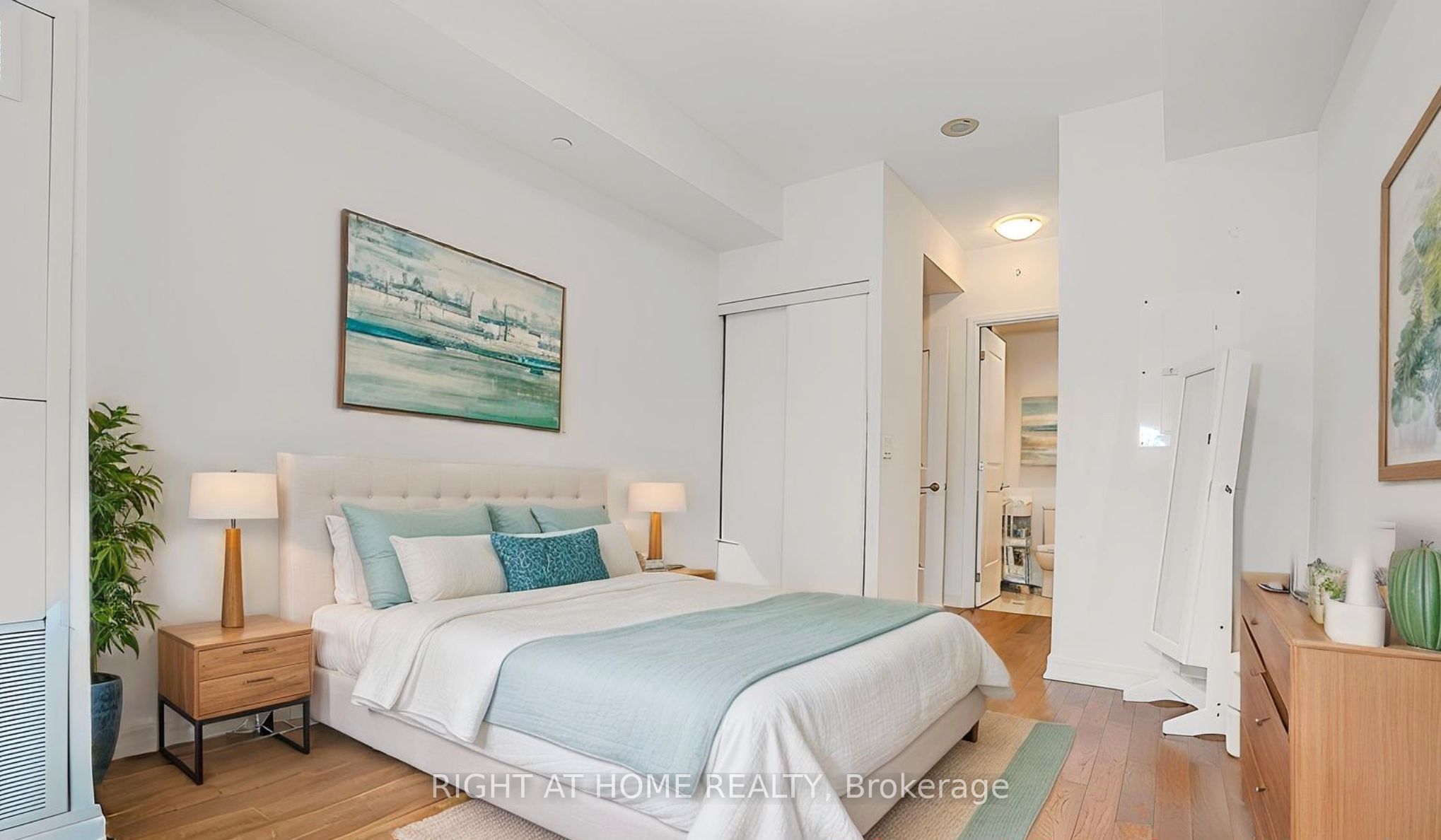9201 YONGE Street 205, Richmond Hill, ON L4C 1H9 photo 5