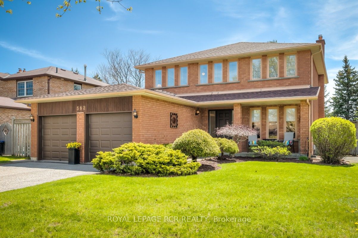 582 Millard Street, Whitchurch-Stouffville, ON L4A 7Y4 photo 2