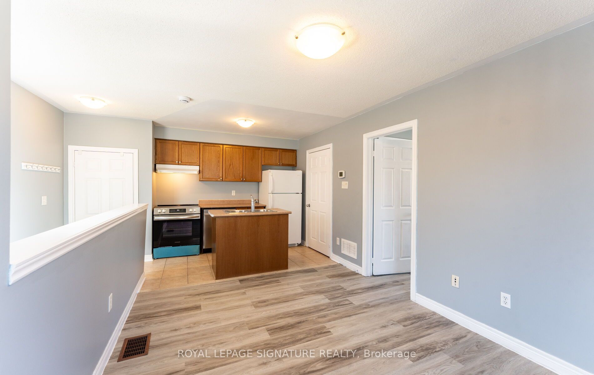 6 Innisvale Drive Coach/Lane House, Markham, ON L6B 1G3 photo 3