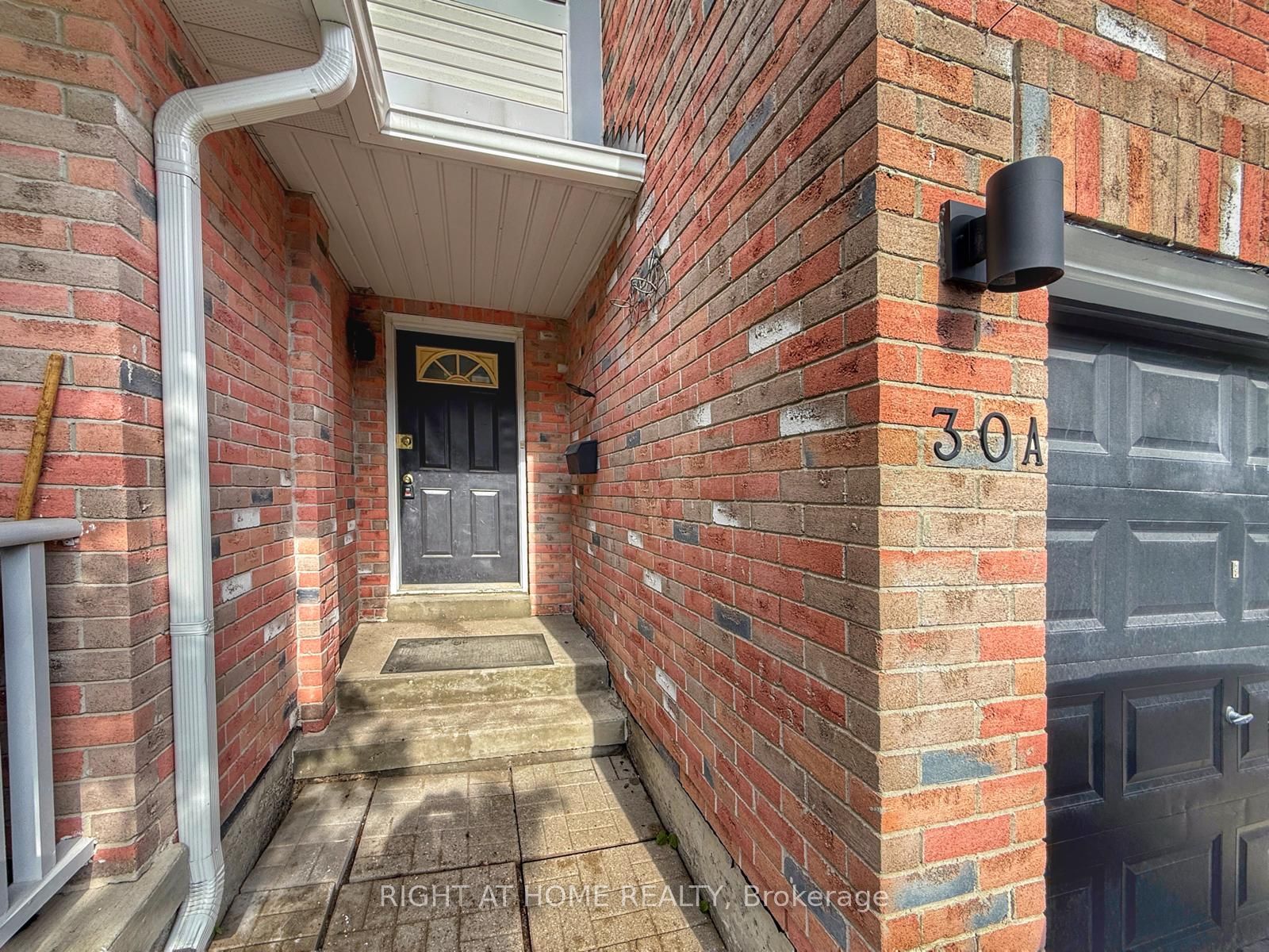 81 Northern Heights Drive, Richmond Hill, ON L4B 4C9 photo 2