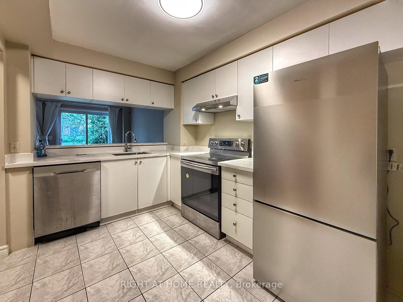 81 Northern Heights Drive, Richmond Hill, ON L4B 4C9 photo 5