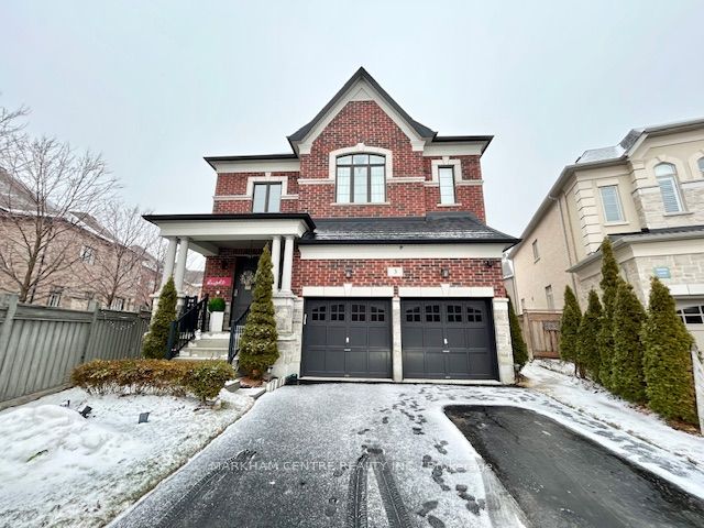 3 Hamster Crescent, Aurora, ON L4G 3G7