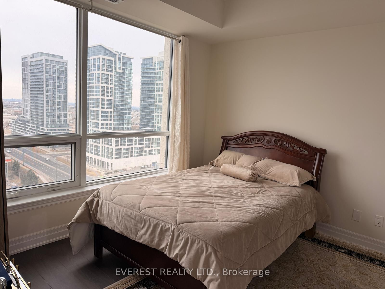 9075 Jane Street 1706, Vaughan, ON L4K 0L7 photo 4