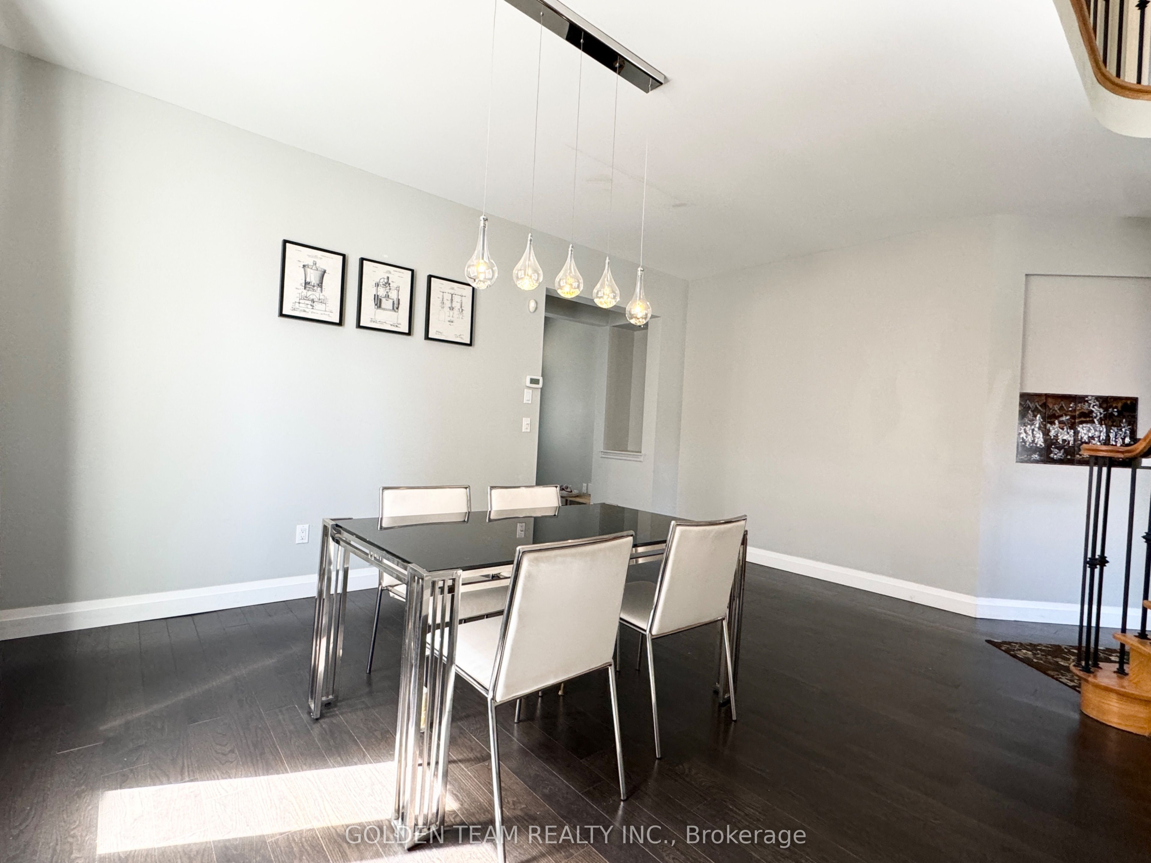 9 Ridgecrest Road, Markham, ON L6C 2V2 photo 4