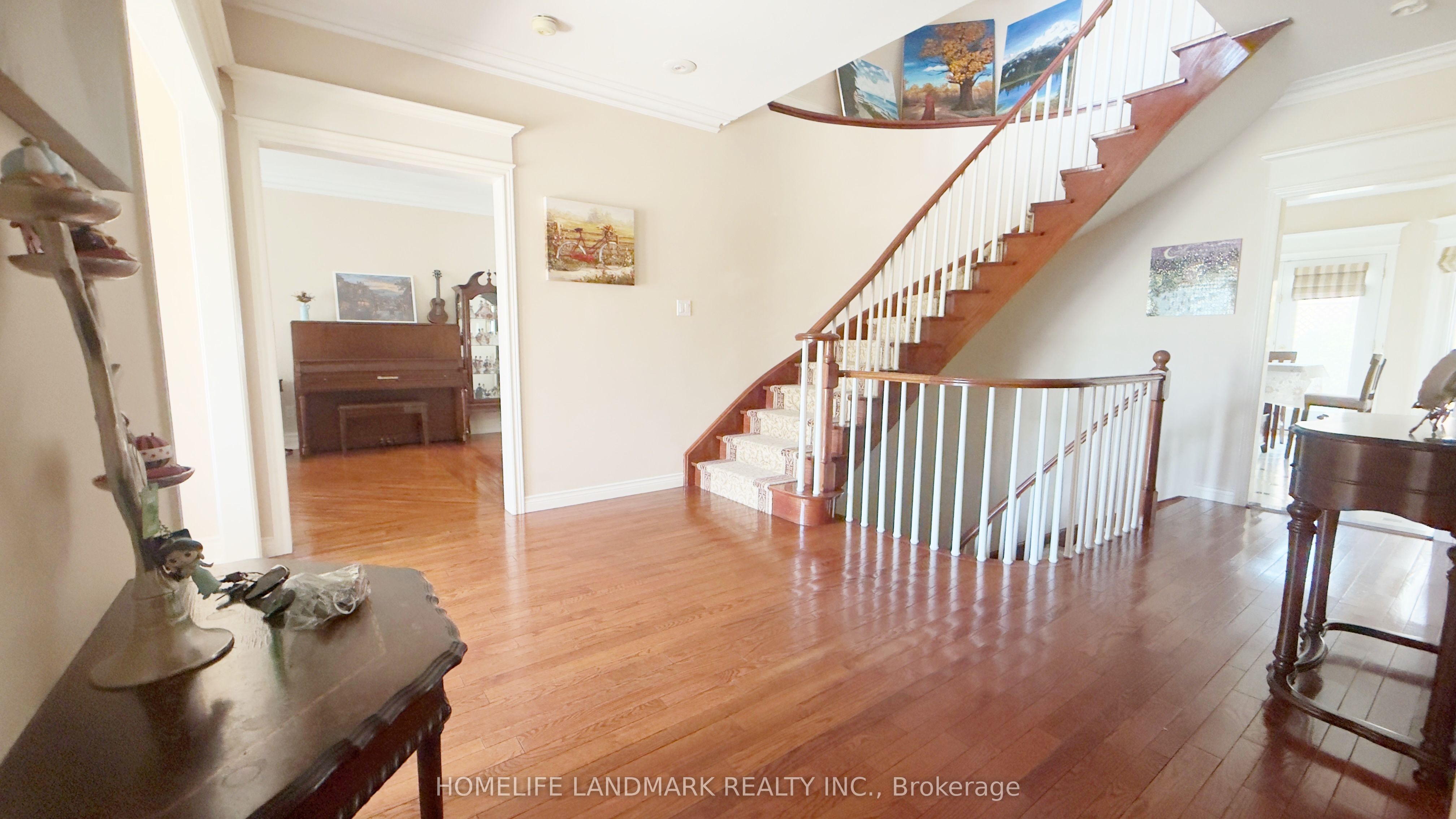 136 Worth Boulevard, Vaughan, ON L4J 7V5 photo 3