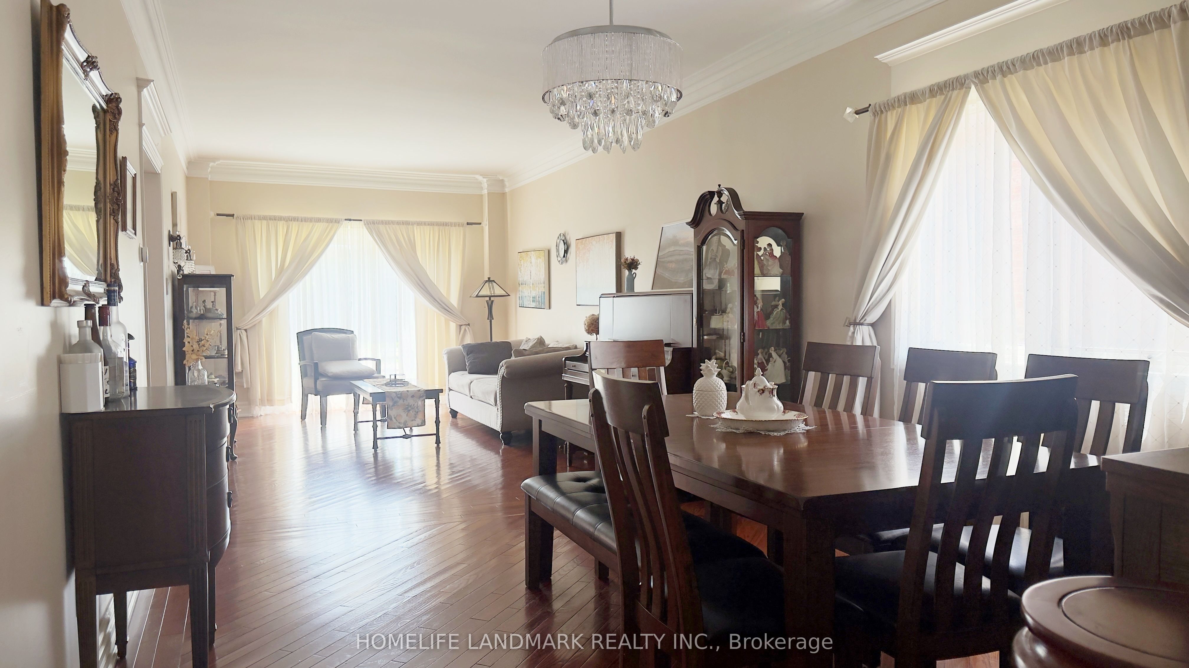 136 Worth Boulevard, Vaughan, ON L4J 7V5 photo 4