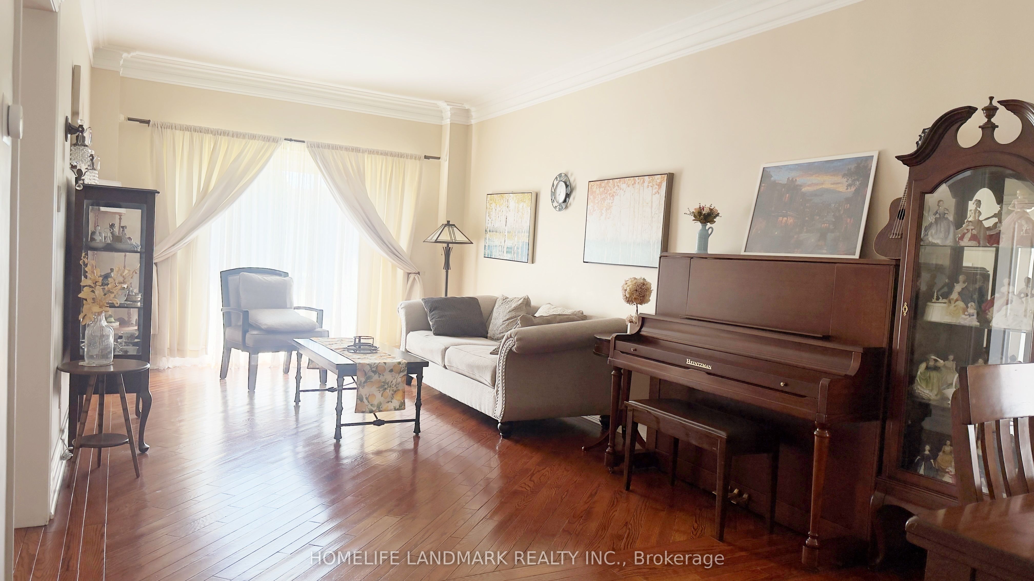 136 Worth Boulevard, Vaughan, ON L4J 7V5 photo 5