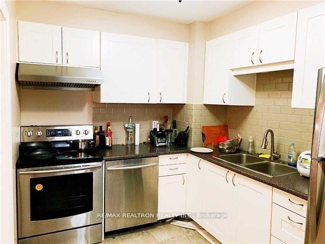 105 Carlton Road 54, Markham, ON L3R 1Z8 photo 2