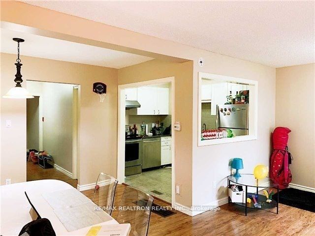 105 Carlton Road 54, Markham, ON L3R 1Z8 photo 5