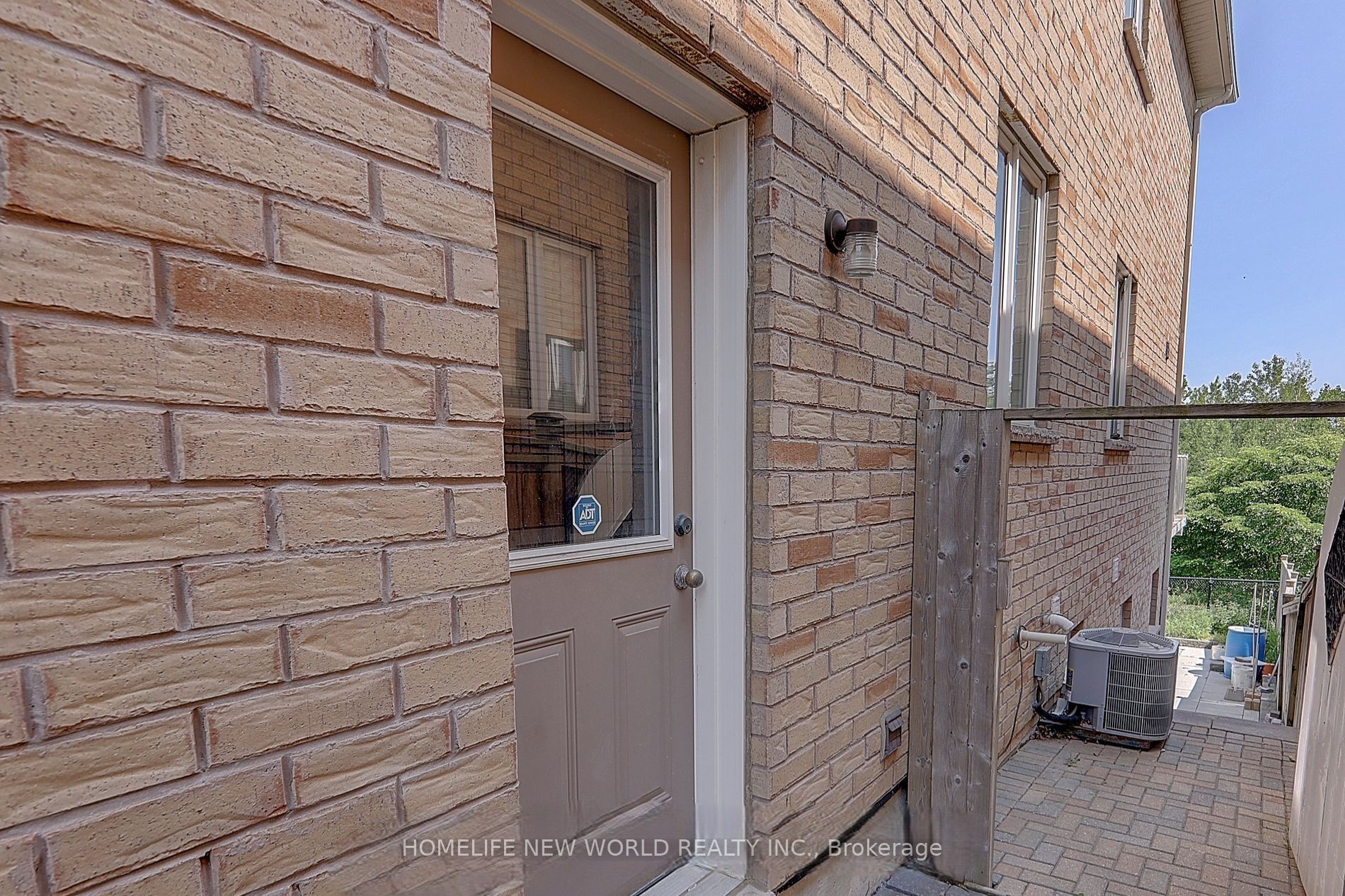 31 Voysey Way (Bsmt), Markham, ON L3S 0B4 photo 3