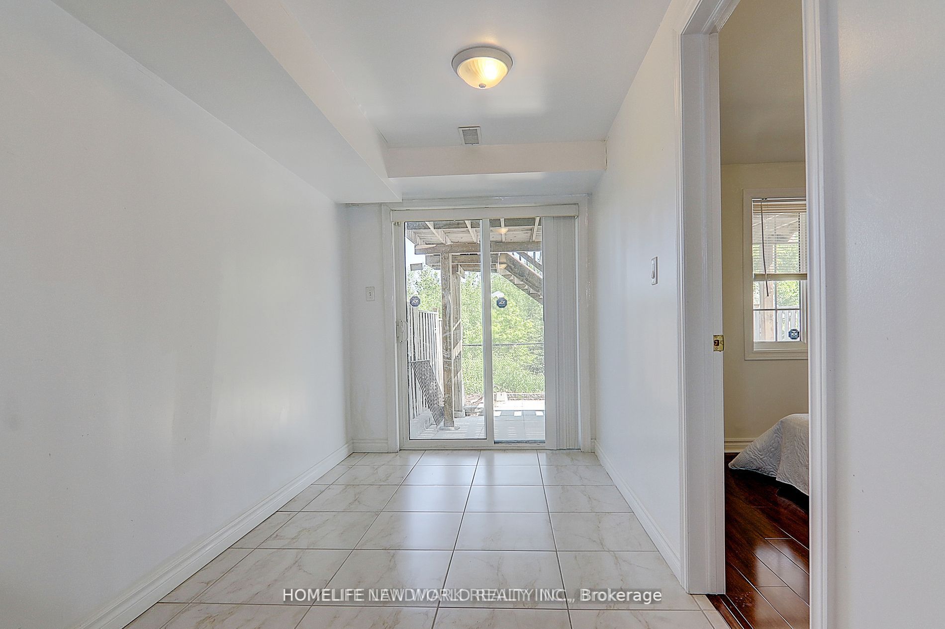 31 Voysey Way (Bsmt), Markham, ON L3S 0B4 photo 5