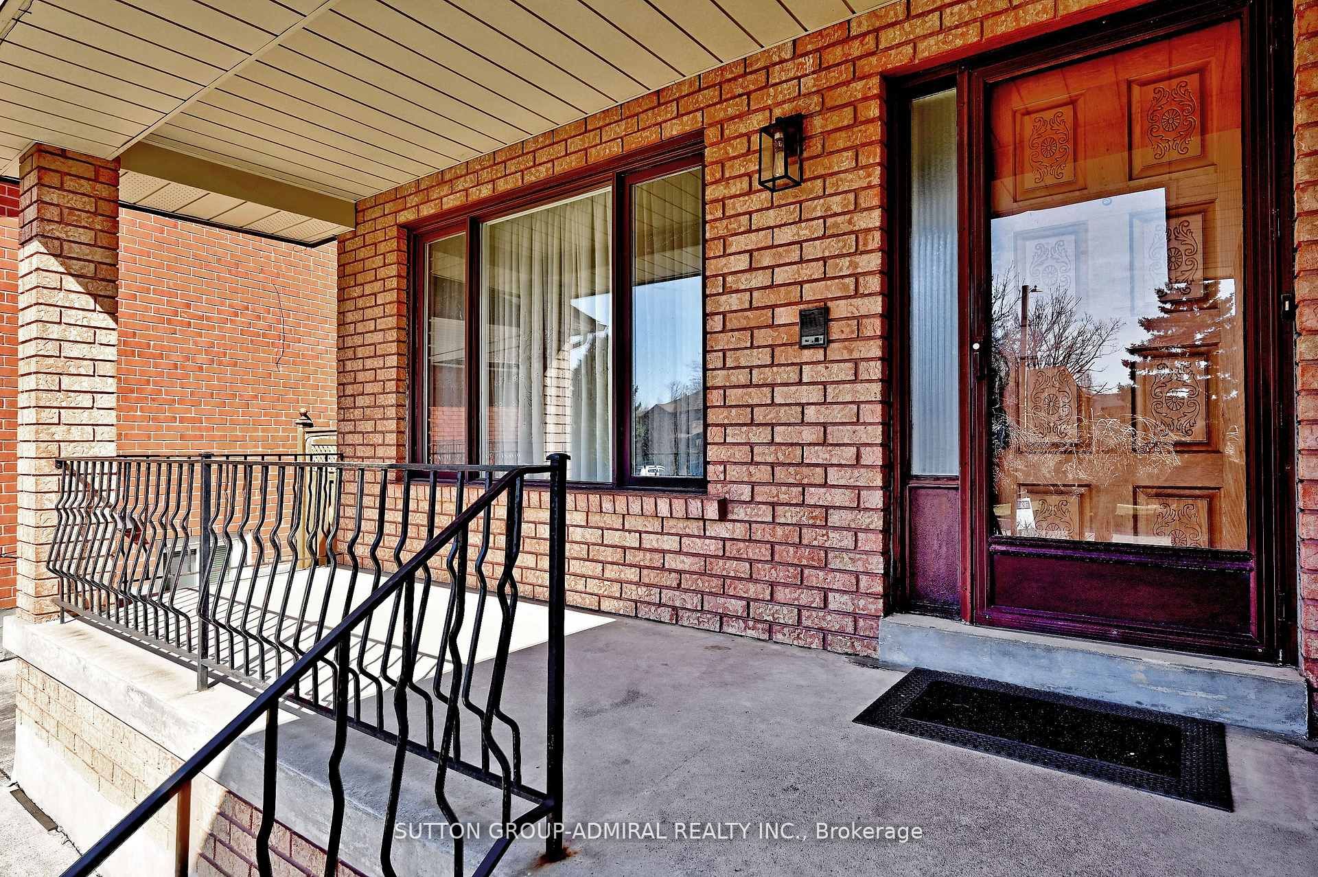 45 Royal Garden Boulevard, Vaughan, ON L4L 7C4 photo 5