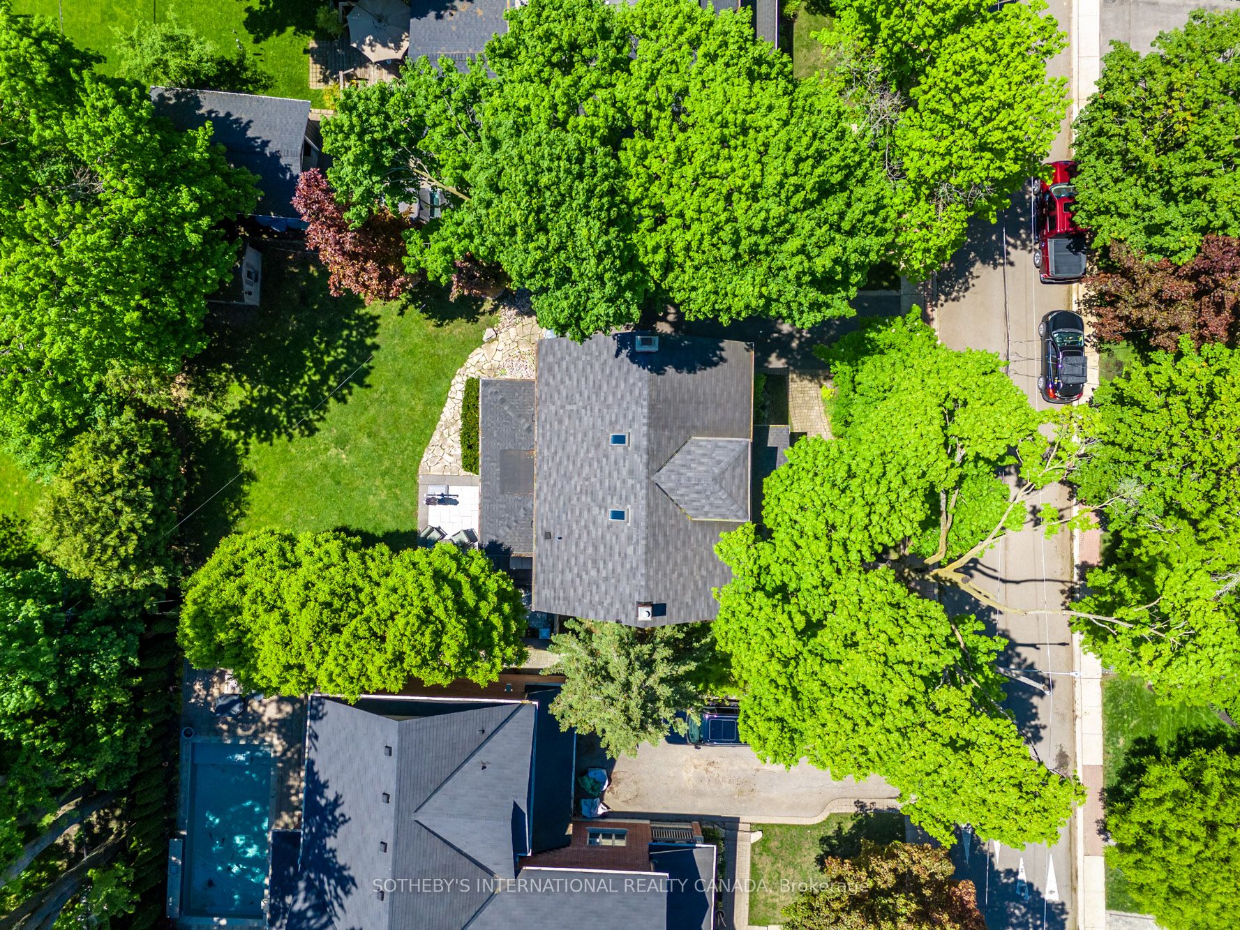 77 Catherine Avenue, Aurora, ON L4G 1K6