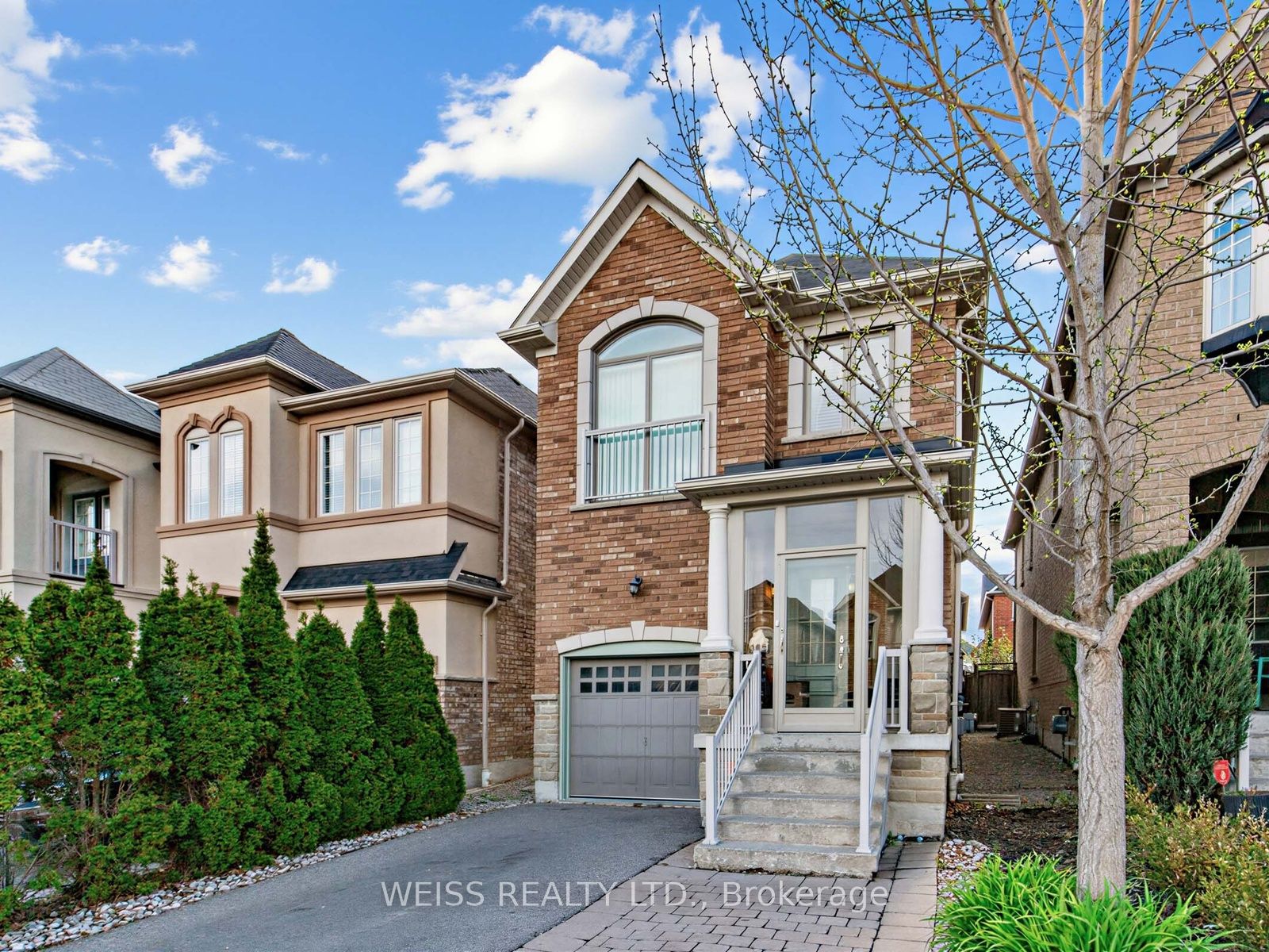 446 Lady Nadia Drive, Vaughan, ON L6A 4G3