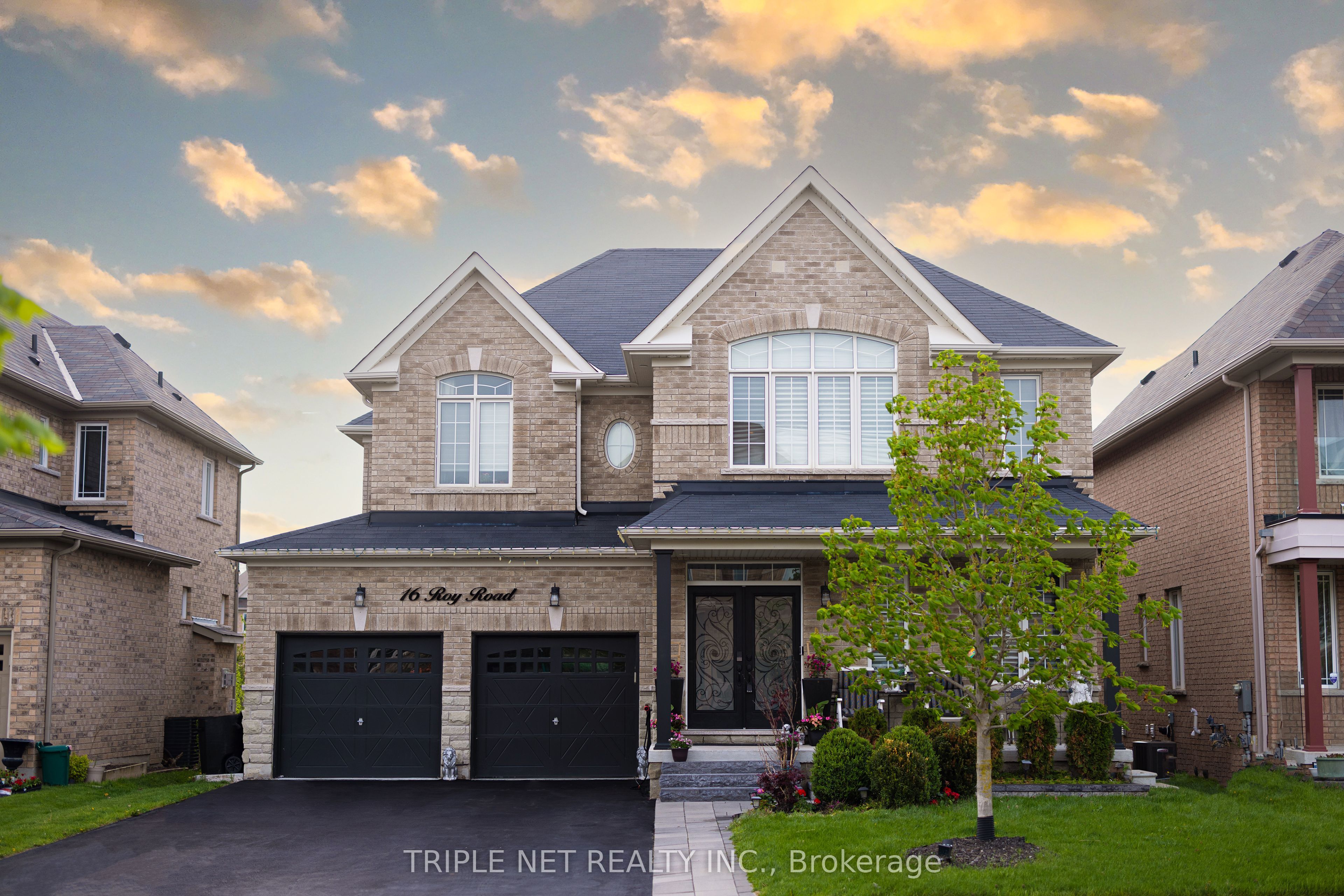 16 Roy Road, New Tecumseth, ON L0G 1W0
