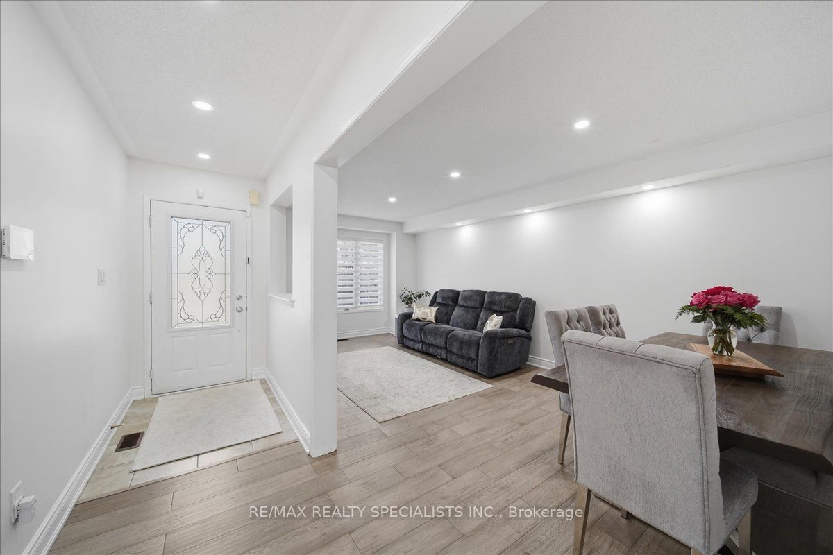 164 Webb Street, Bradford West Gwillimbury, ON L3Z 0P8 photo 5