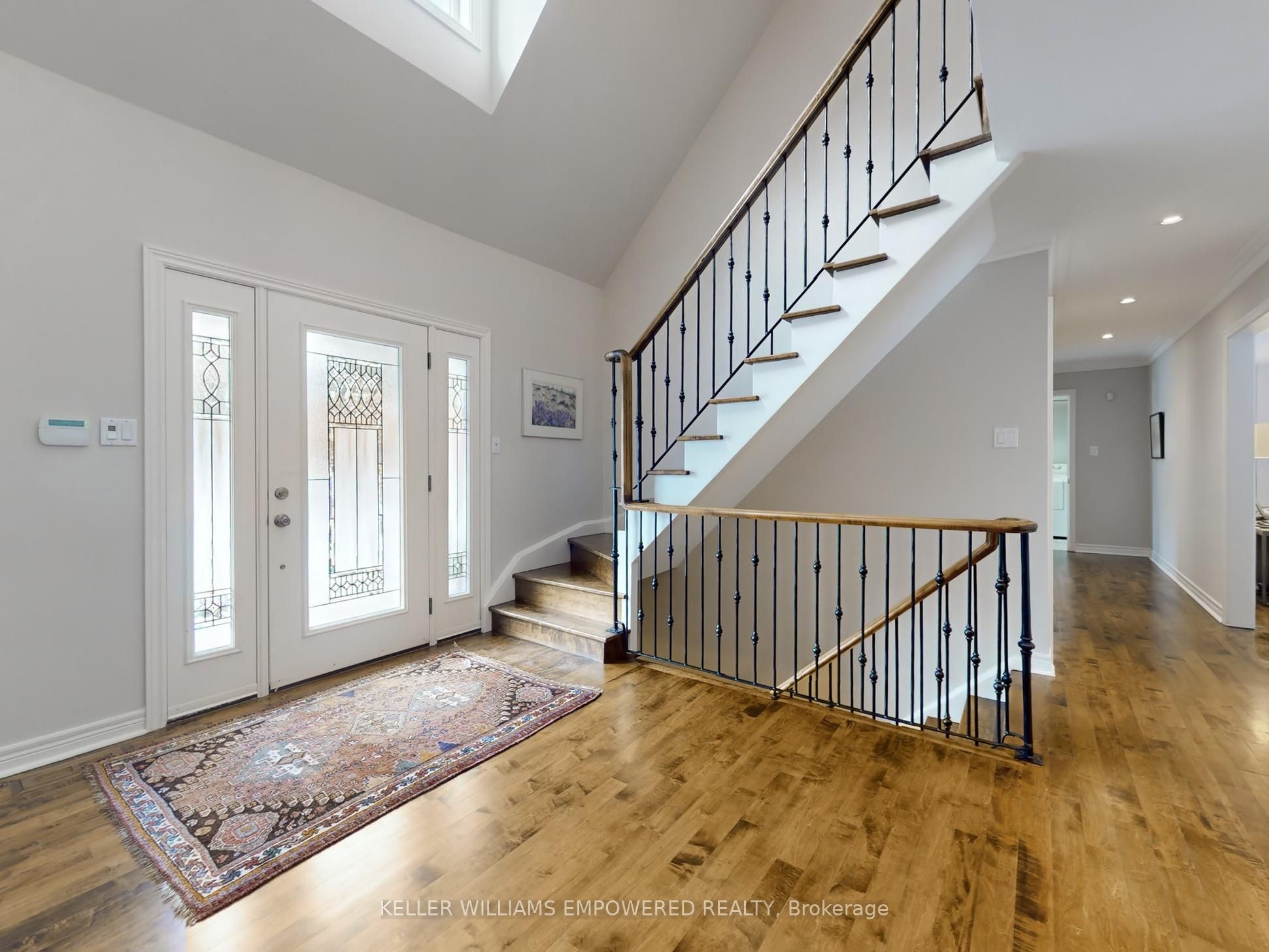 544 Woodland Acres Crescent, Vaughan, ON L6A 1G2 photo 4