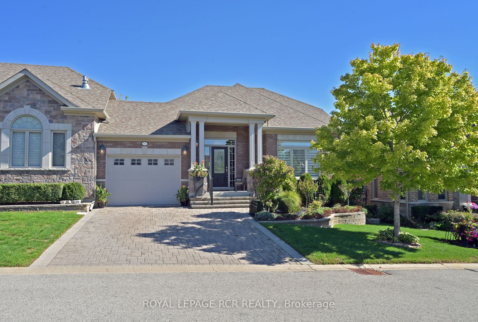 45 Hillcrest Drive, New Tecumseth, ON L9R 0N4