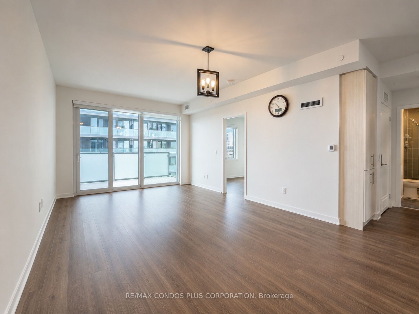 105 Oneida Crescent 503, Richmond Hill, ON L4B 0H6 photo 2