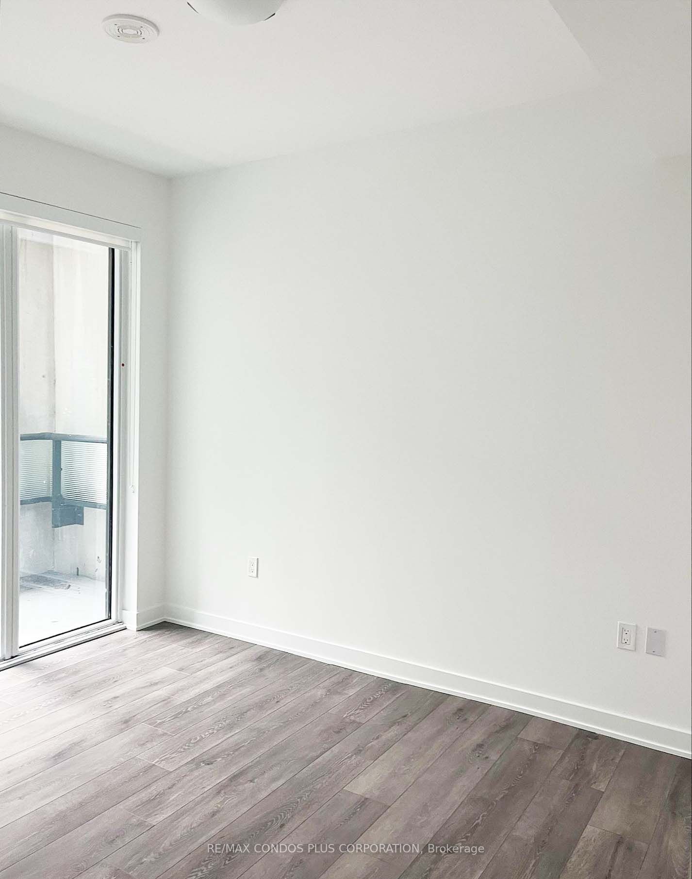 105 Oneida Crescent 503, Richmond Hill, ON L4B 0H6 photo 4