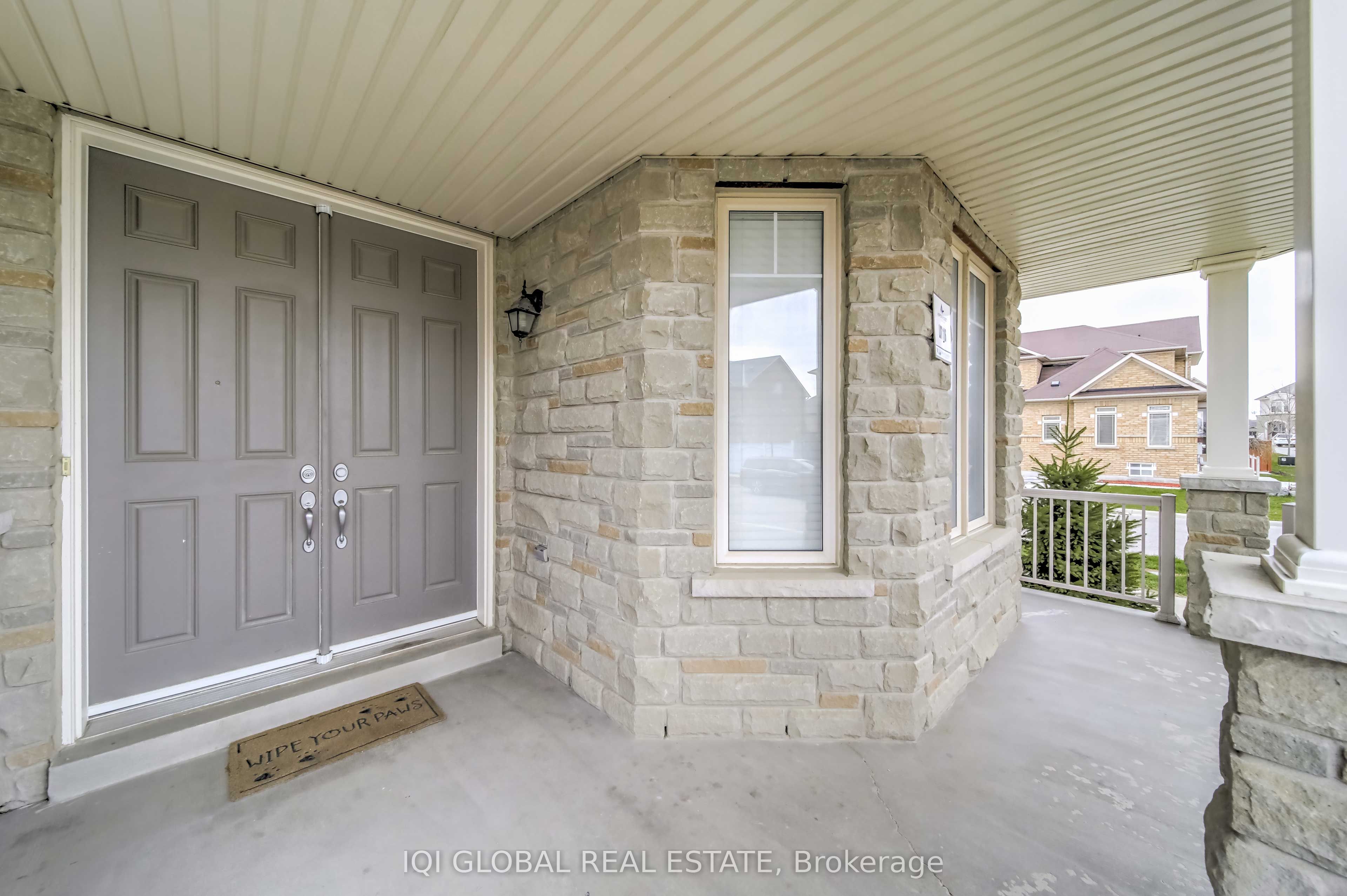 2 Bowkett Drive, Richmond Hill, ON L4E 0J8 photo 2
