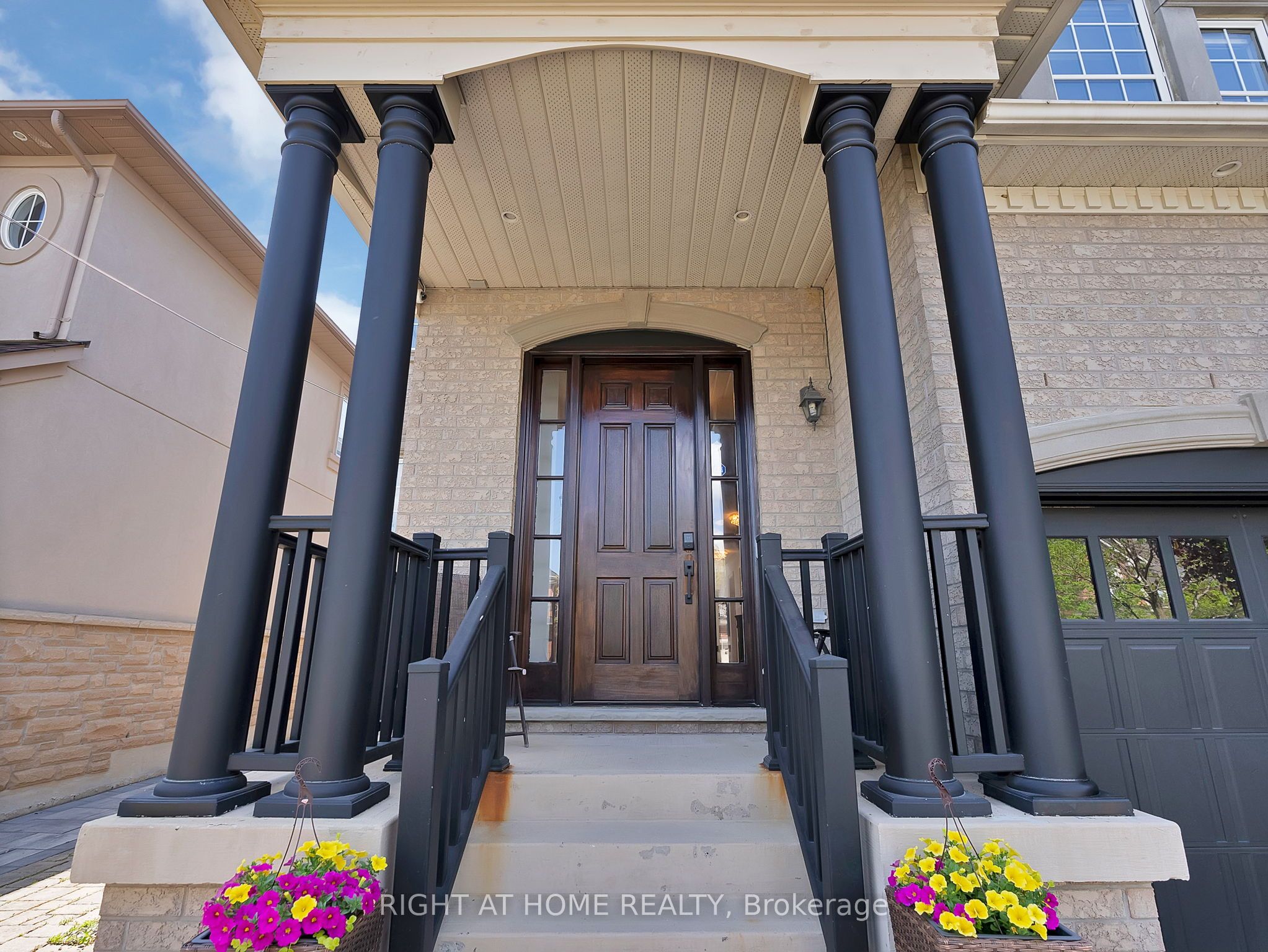 8 Yemina Gate, Vaughan, ON L6A 0G9 photo 2
