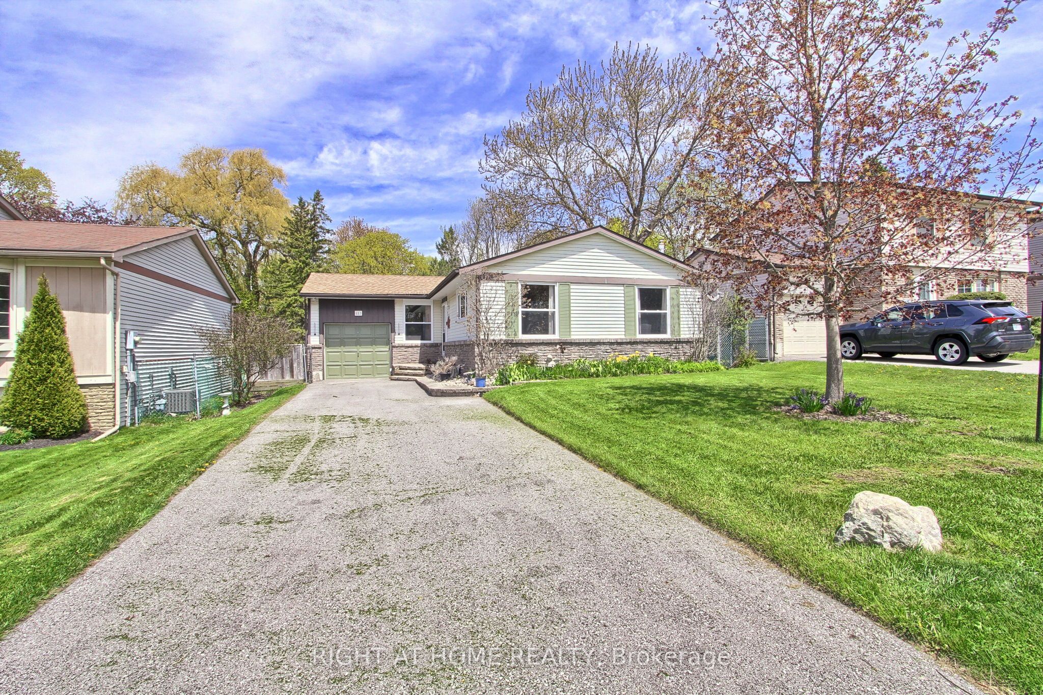853 Magnolia Avenue, Newmarket, ON L3Y 5H5 photo 5