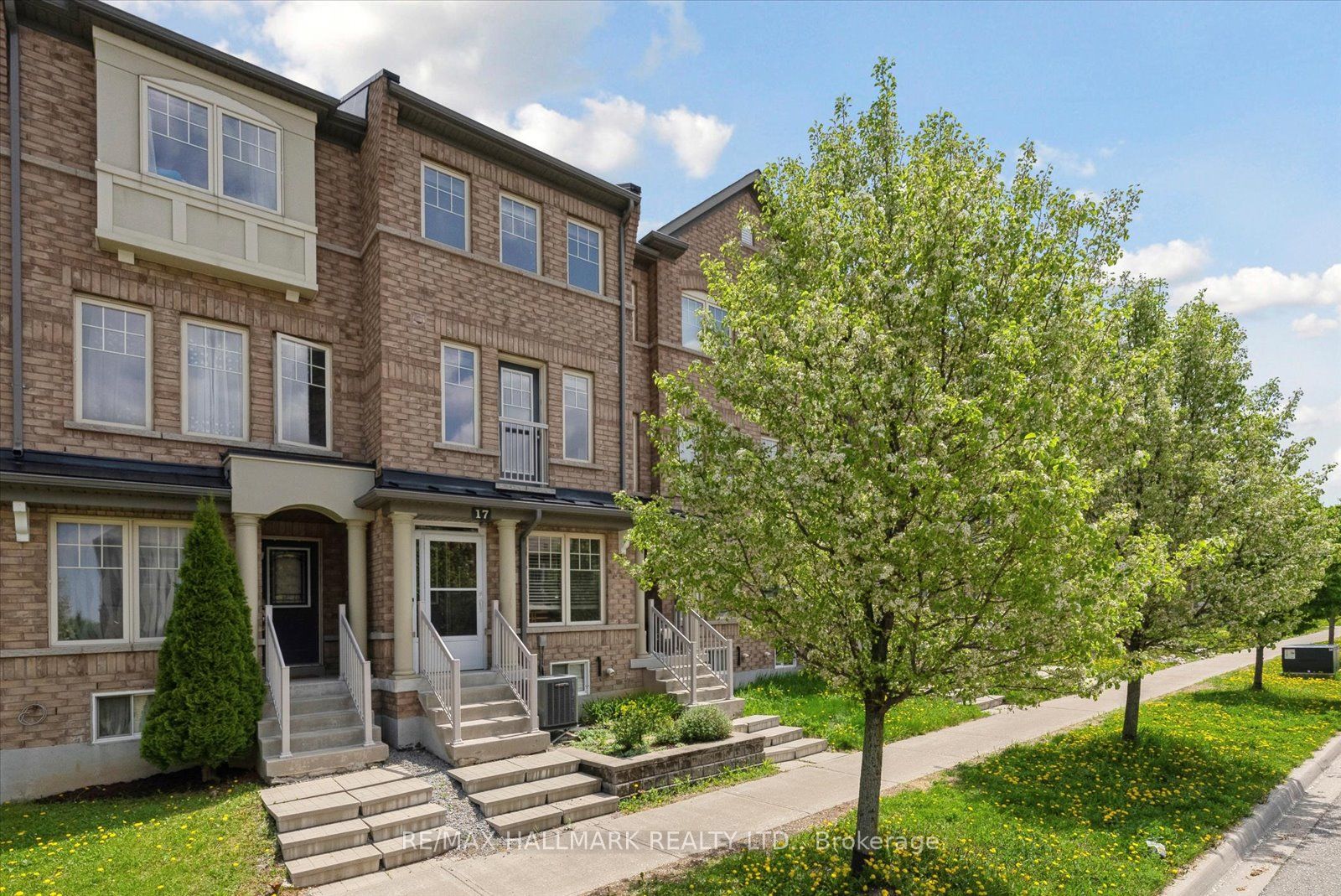 17 Valliere Drive, Markham, ON L6C 0M7