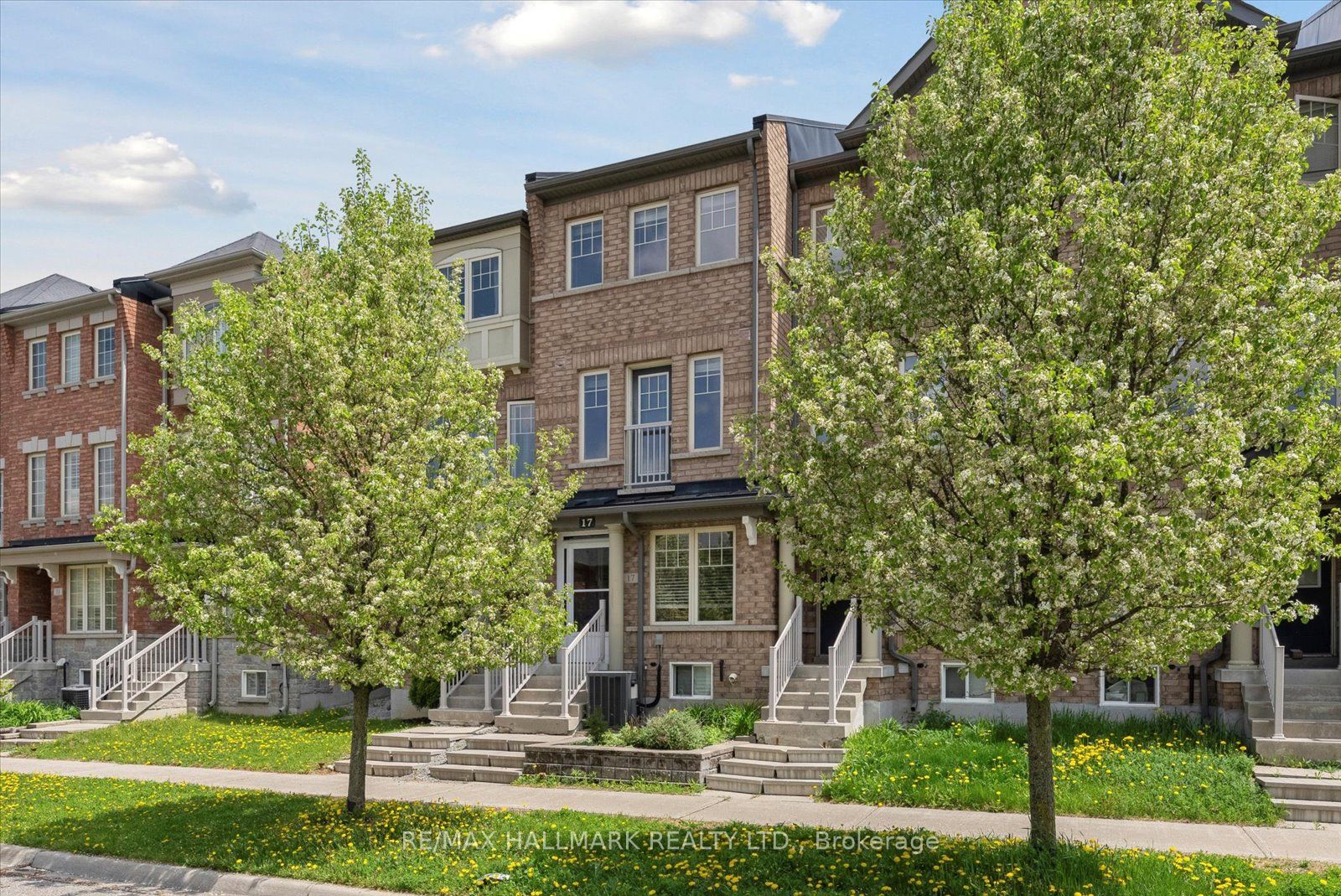 17 Valliere Drive, Markham, ON L6C 0M7 photo 2