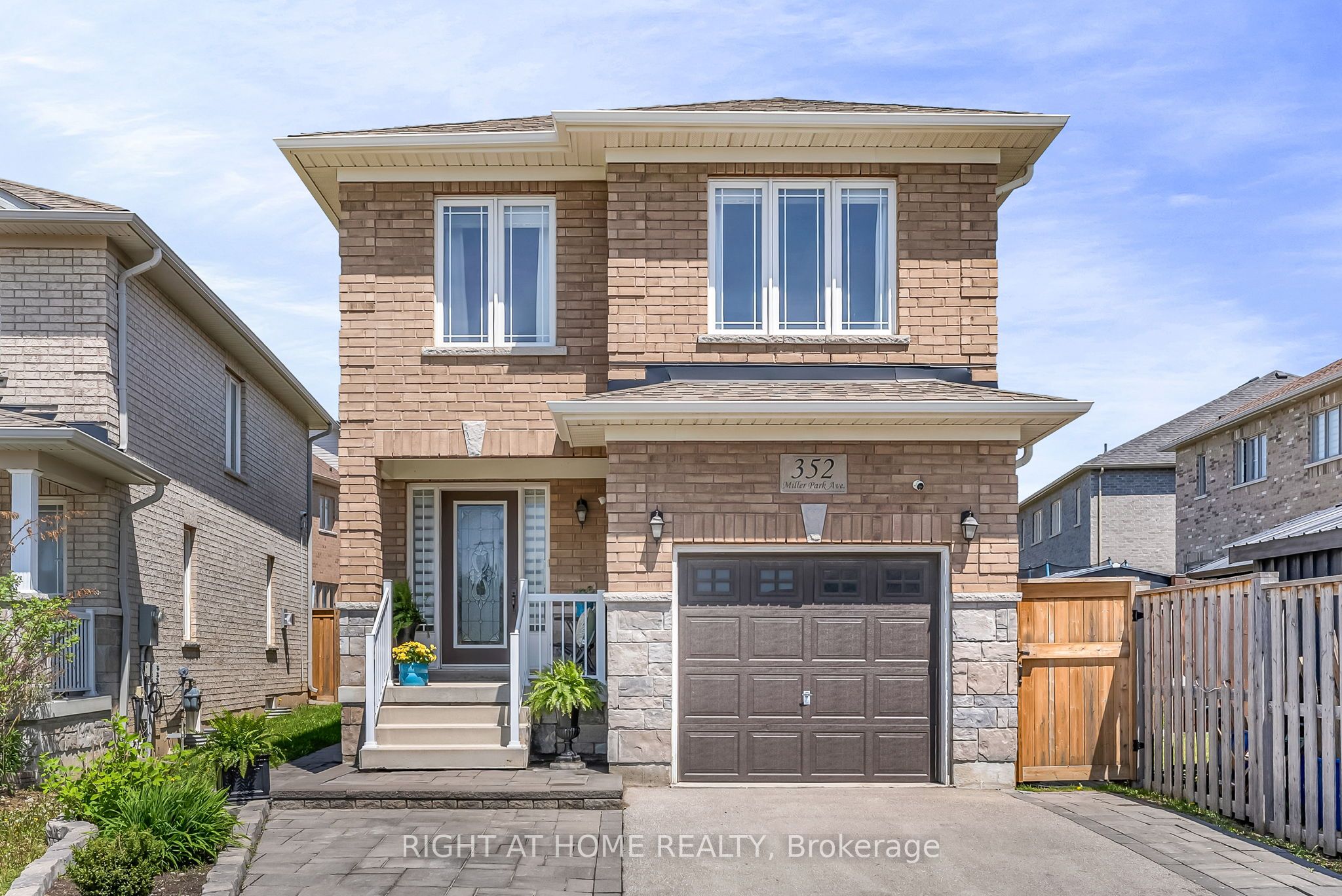 352 Miller Park Avenue, Bradford West Gwillimbury, ON L3Z 4H5 photo 4