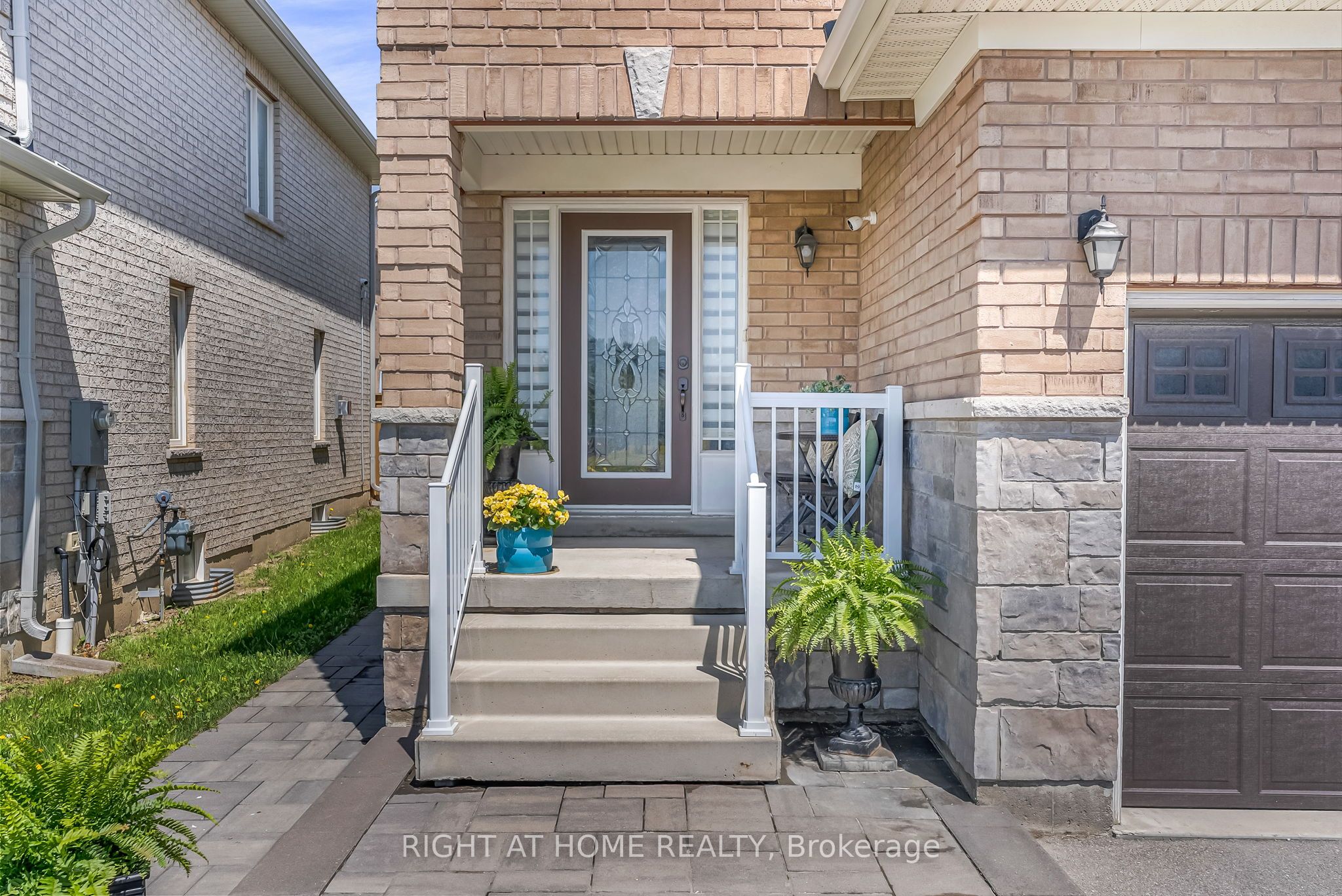 352 Miller Park Avenue, Bradford West Gwillimbury, ON L3Z 4H5 photo 5