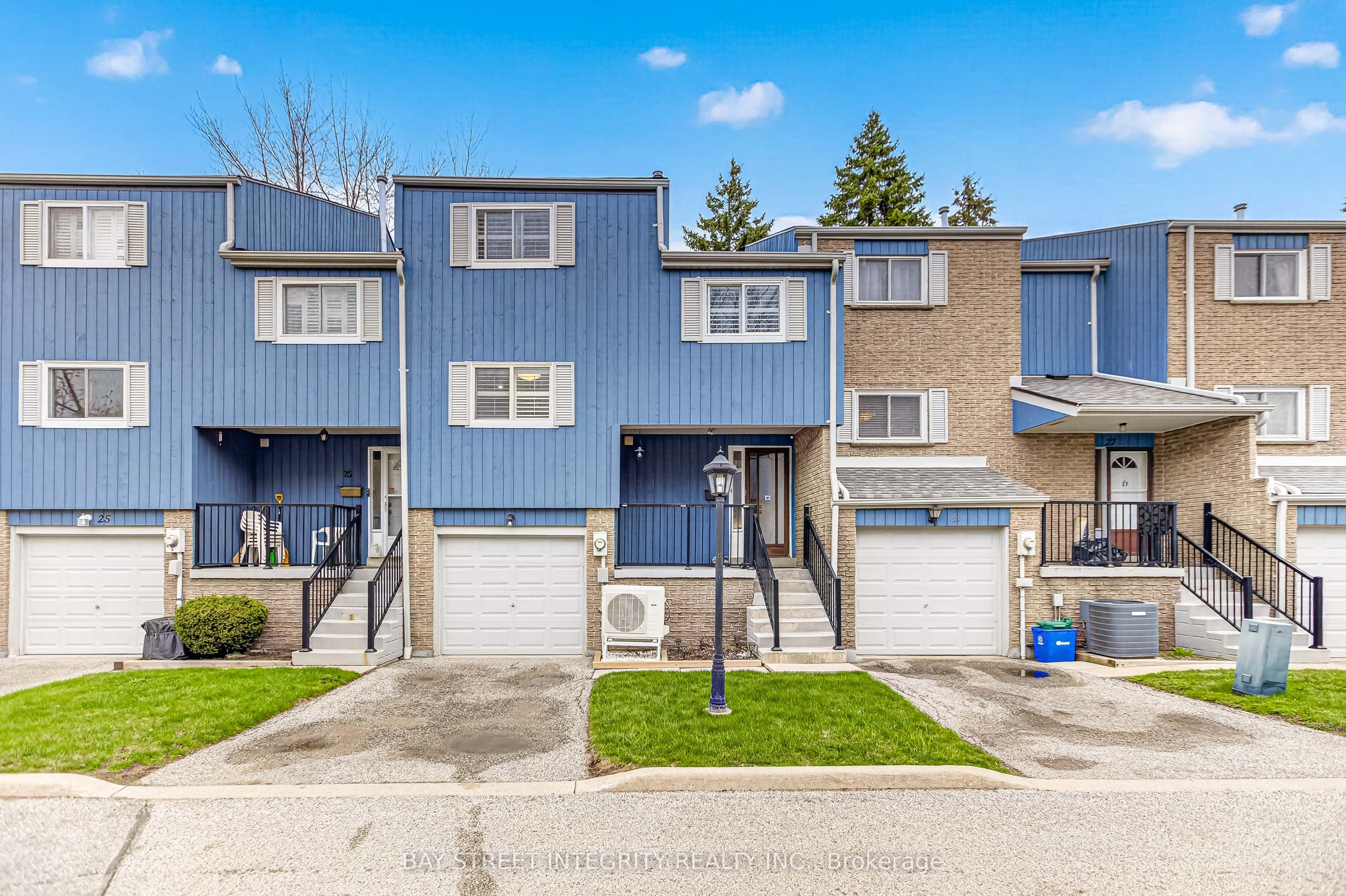 646 Village Parkway 26, Markham, ON L3R 2S7