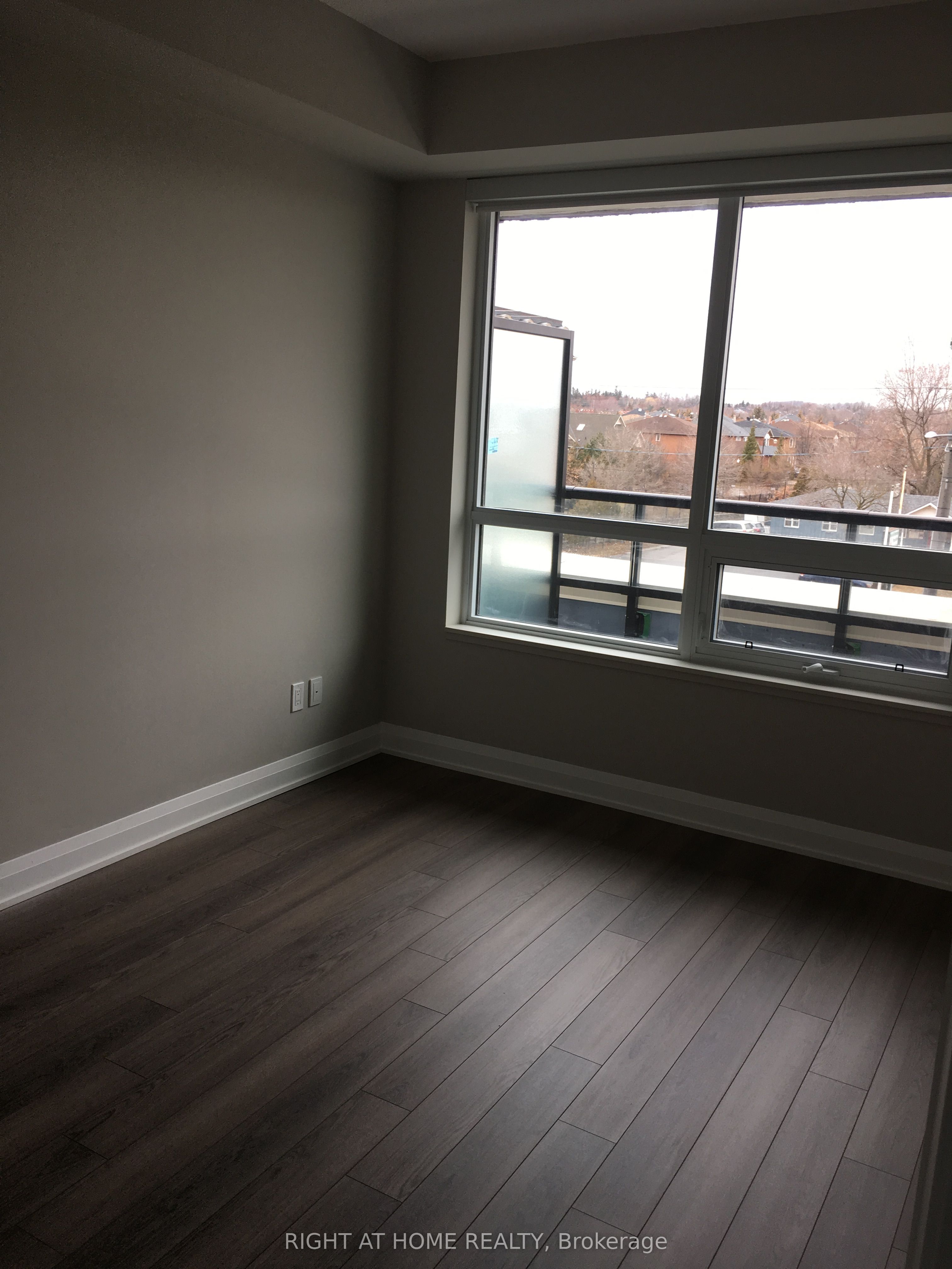 25 Water Walk Drive 318, Markham, ON L6G 0G3 photo 3