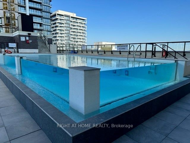 25 Water Walk Drive 318, Markham, ON L6G 0G3 photo 5