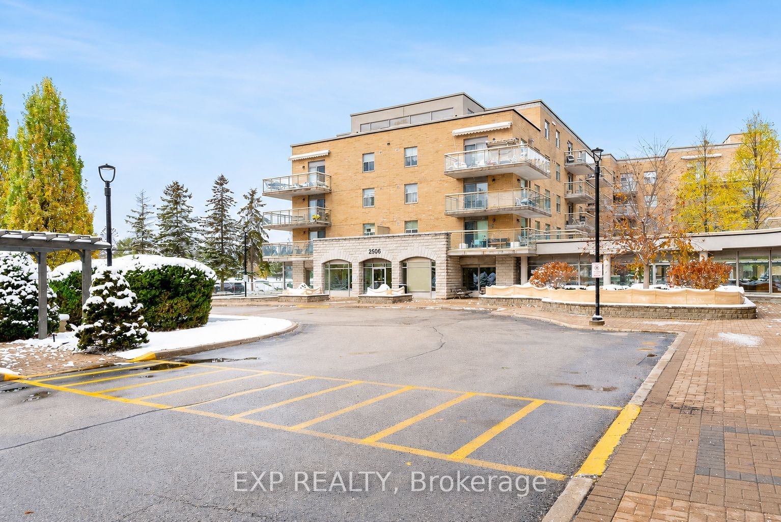 2506 Rutherford Road 210, Vaughan, ON L4K 5N4 photo 5
