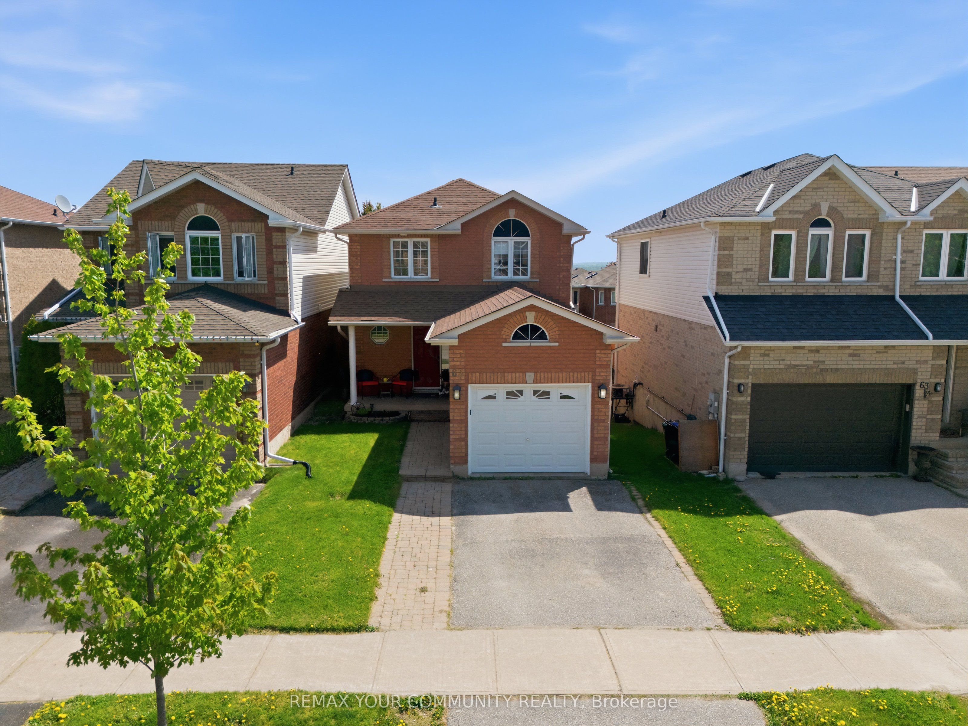 65 Adams Street, Bradford West Gwillimbury, ON L3Z 3E2 photo 2