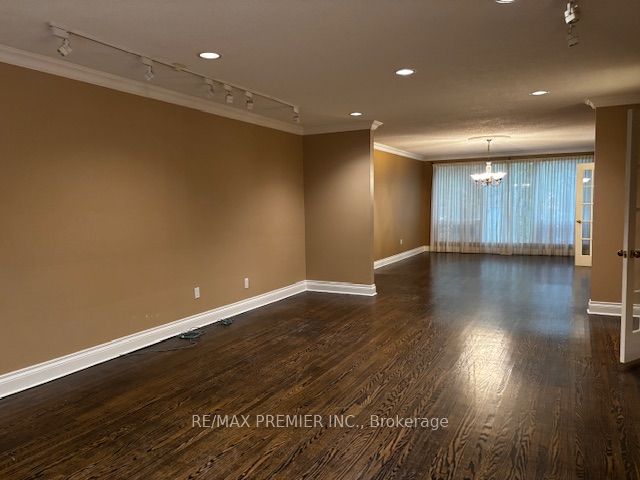 66 Laureleaf Road, Markham, ON L3T 2Y1 photo 3