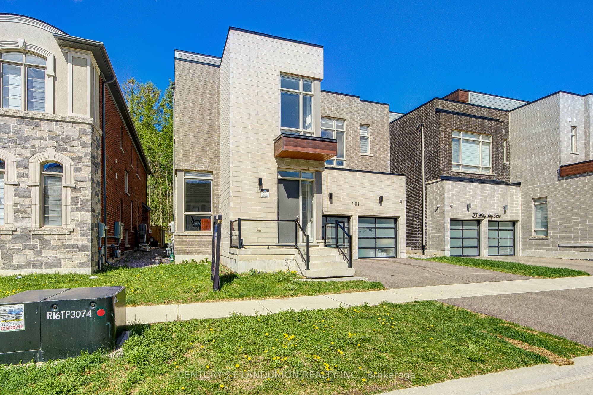 121 Milky Way Drive, Richmond Hill, ON L4C 4L9 photo 3