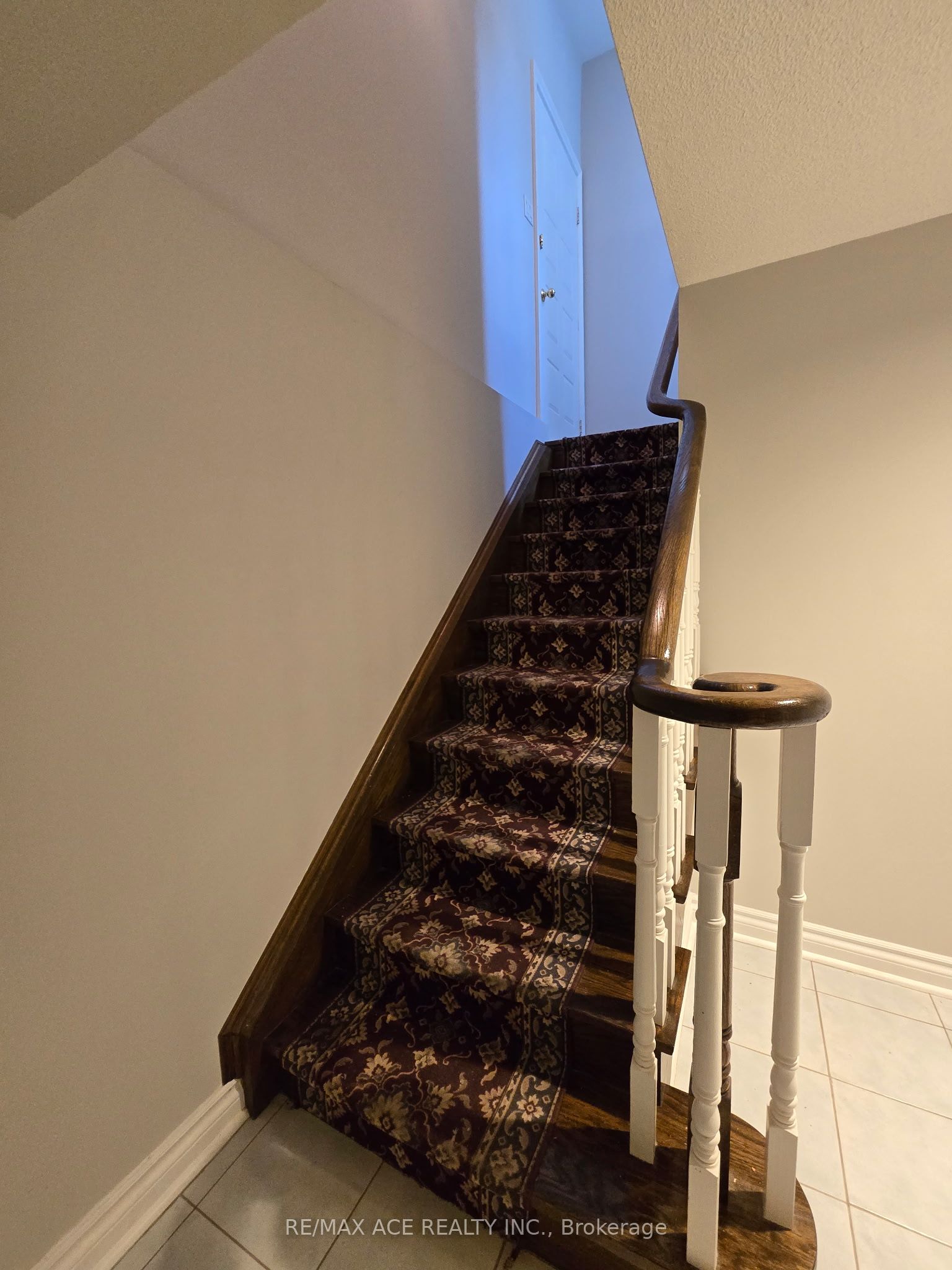 25 Pilkington Crescent BSMT, Vaughan, ON L4J 7J5 photo 2