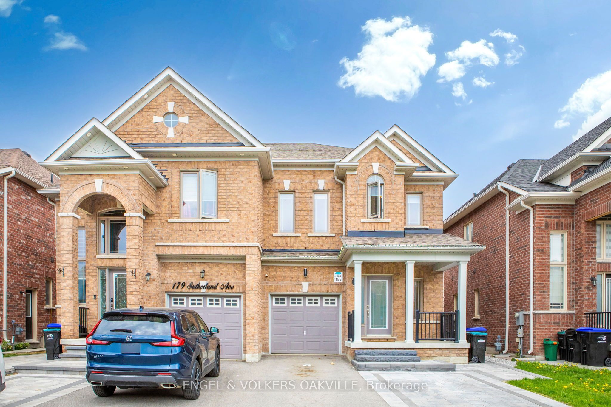 183 Sutherland Avenue, Bradford West Gwillimbury, ON L3Z 4H6 photo 2