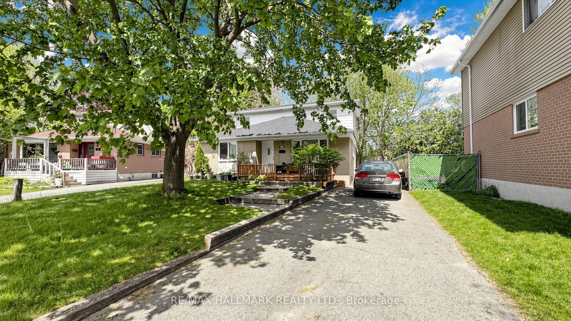 46 Collins Crescent, Aurora, ON L4G 2W2 photo 3