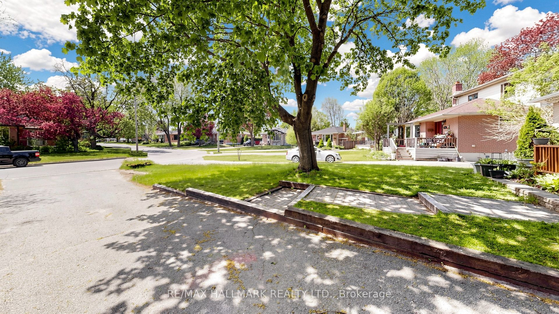 46 Collins Crescent, Aurora, ON L4G 2W2 photo 4